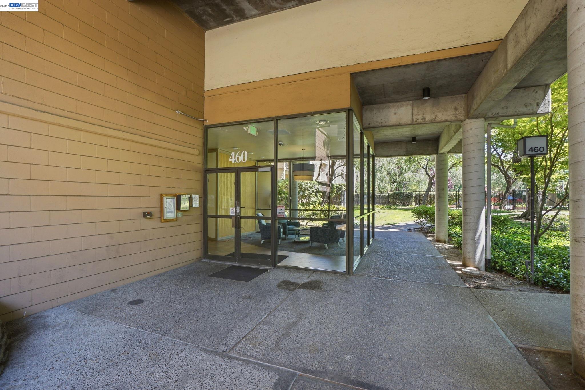 Photo #2: 41132389 Listing: Photo #2