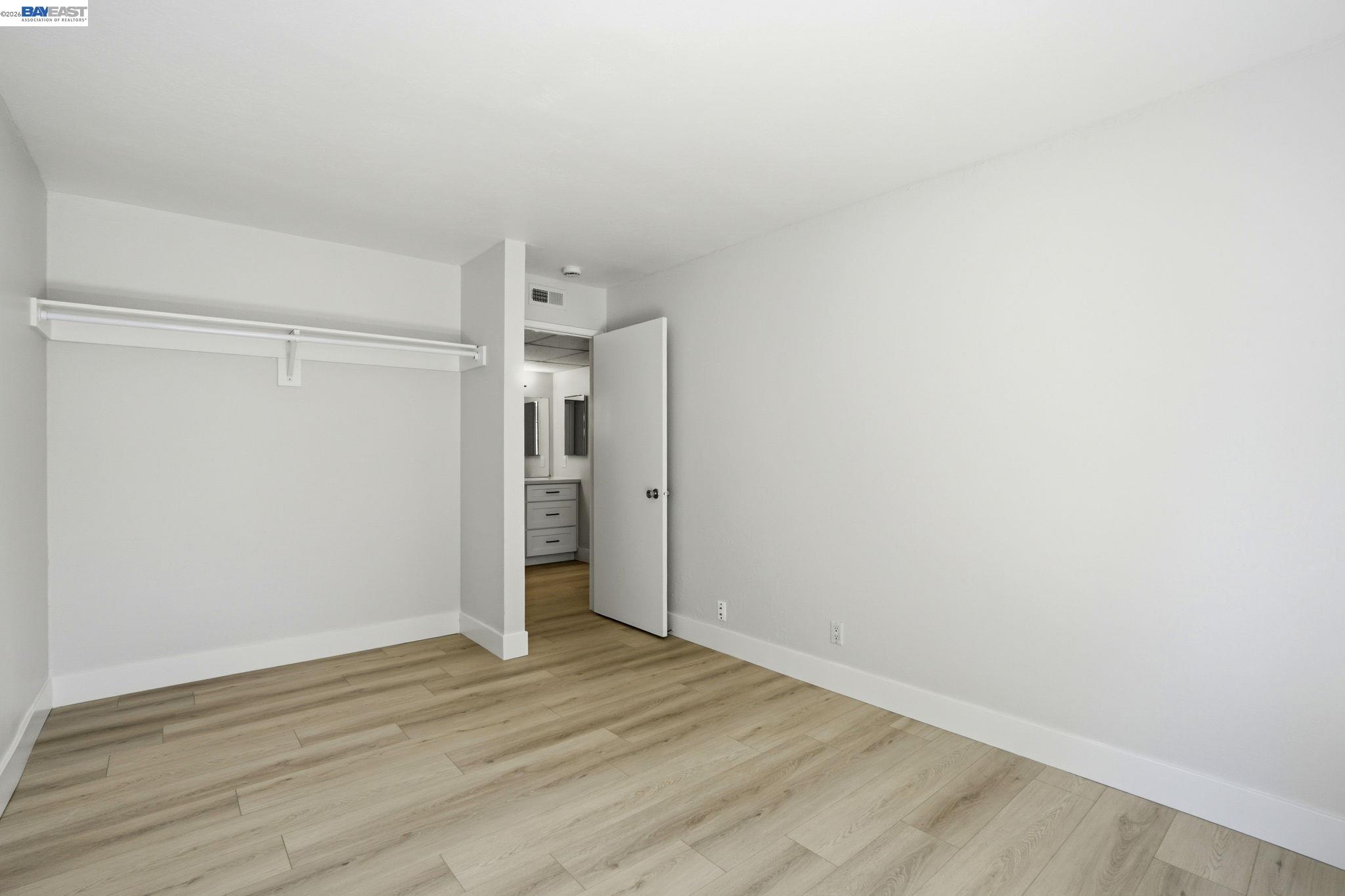 Photo #23: 41132389 Listing: Photo #23