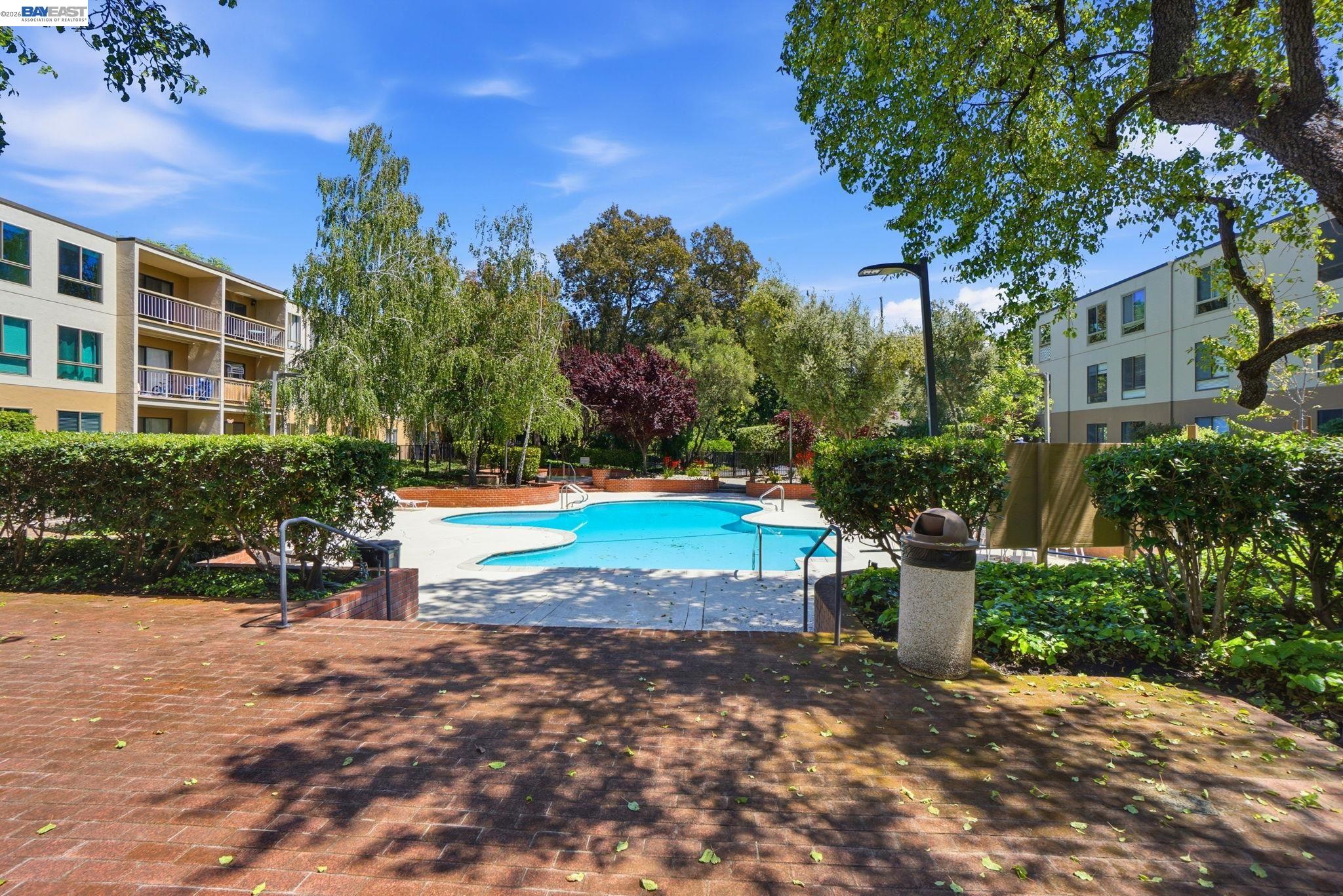 Photo #41: 41132389 Listing: Photo #41