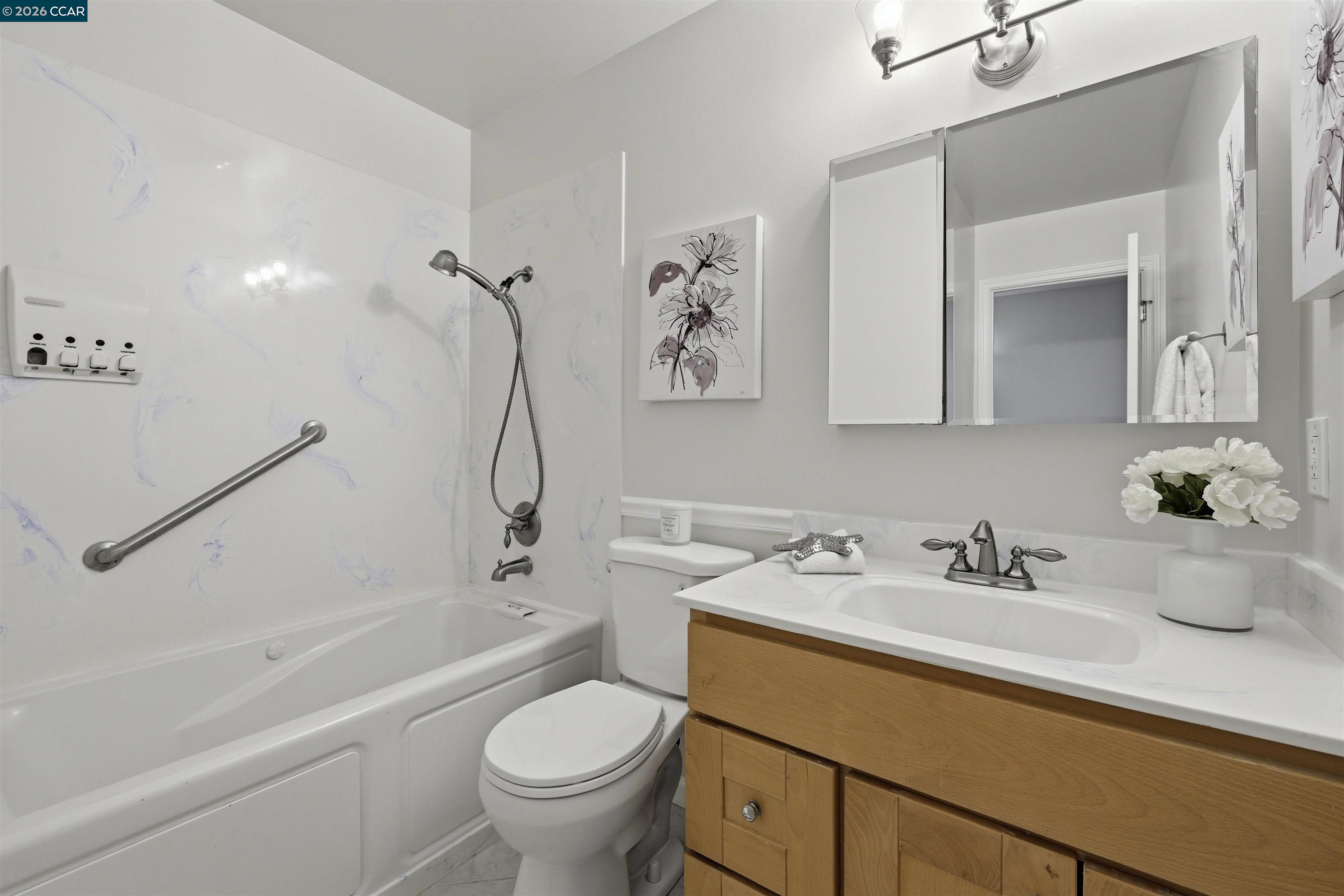 Photo #23: 41132405 Listing: Photo #23