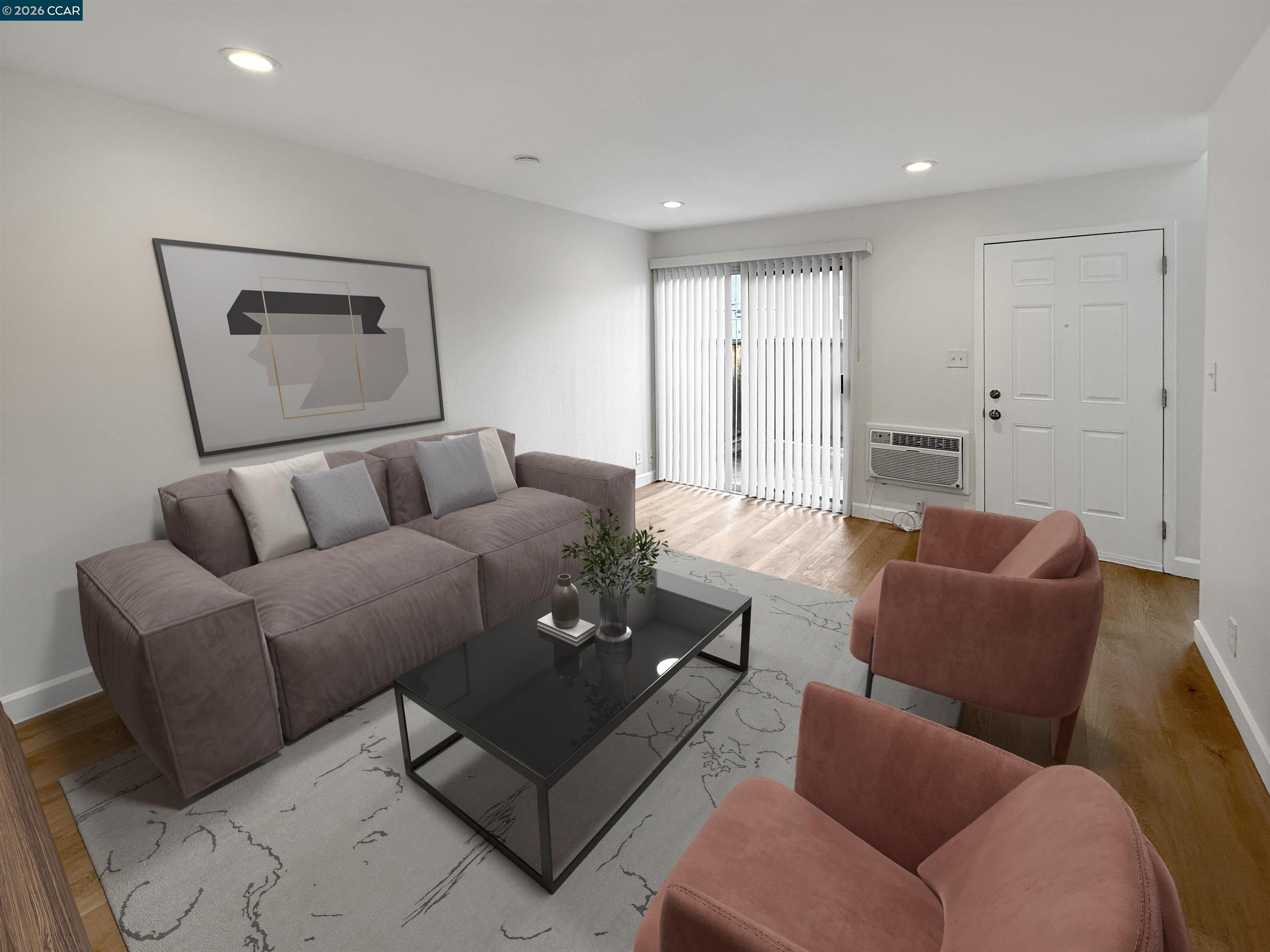 Photo #2: 41132409 Listing: Photo #2