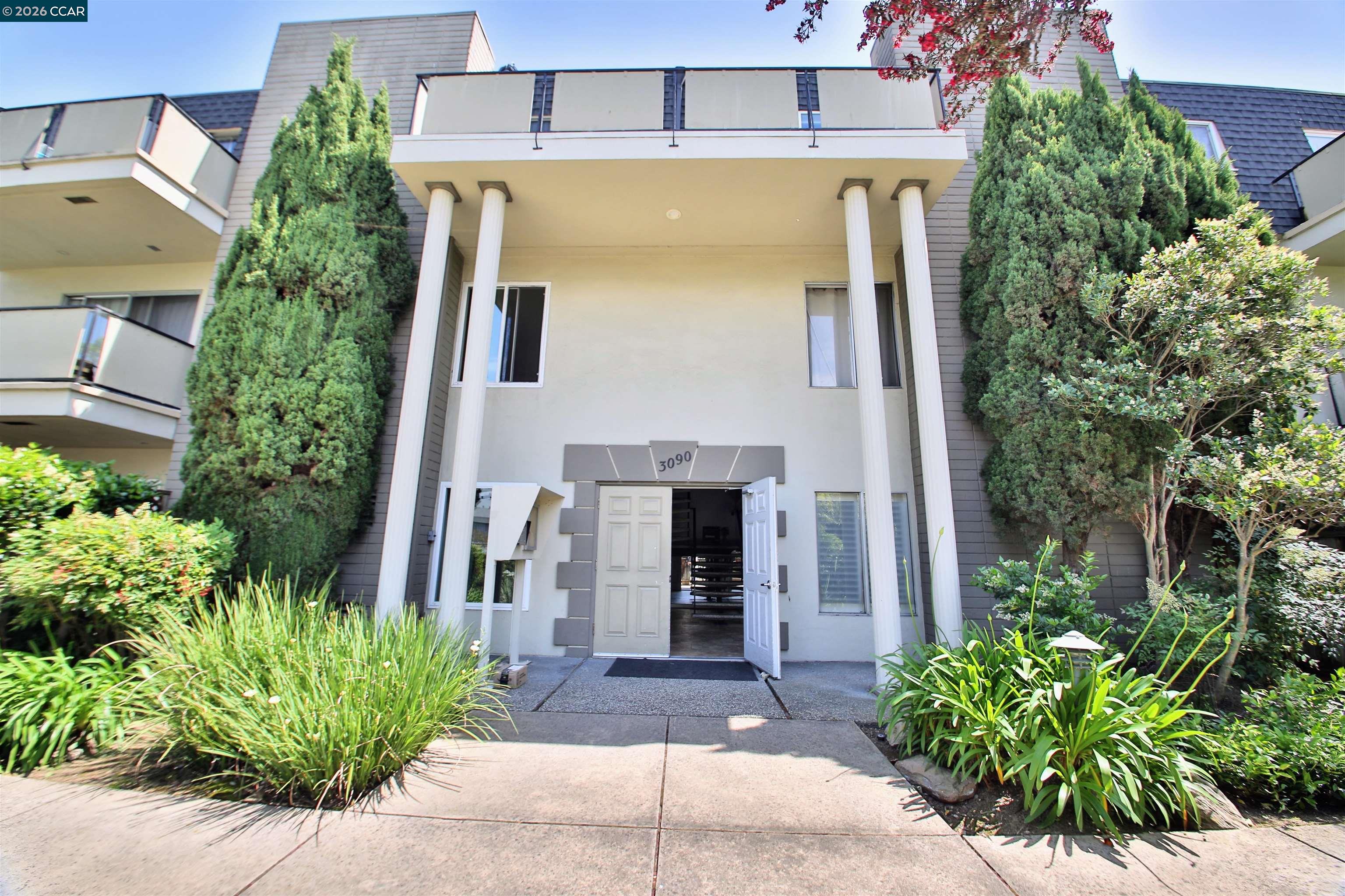 3090 Los Prados # 24, San Mateo CA 94403