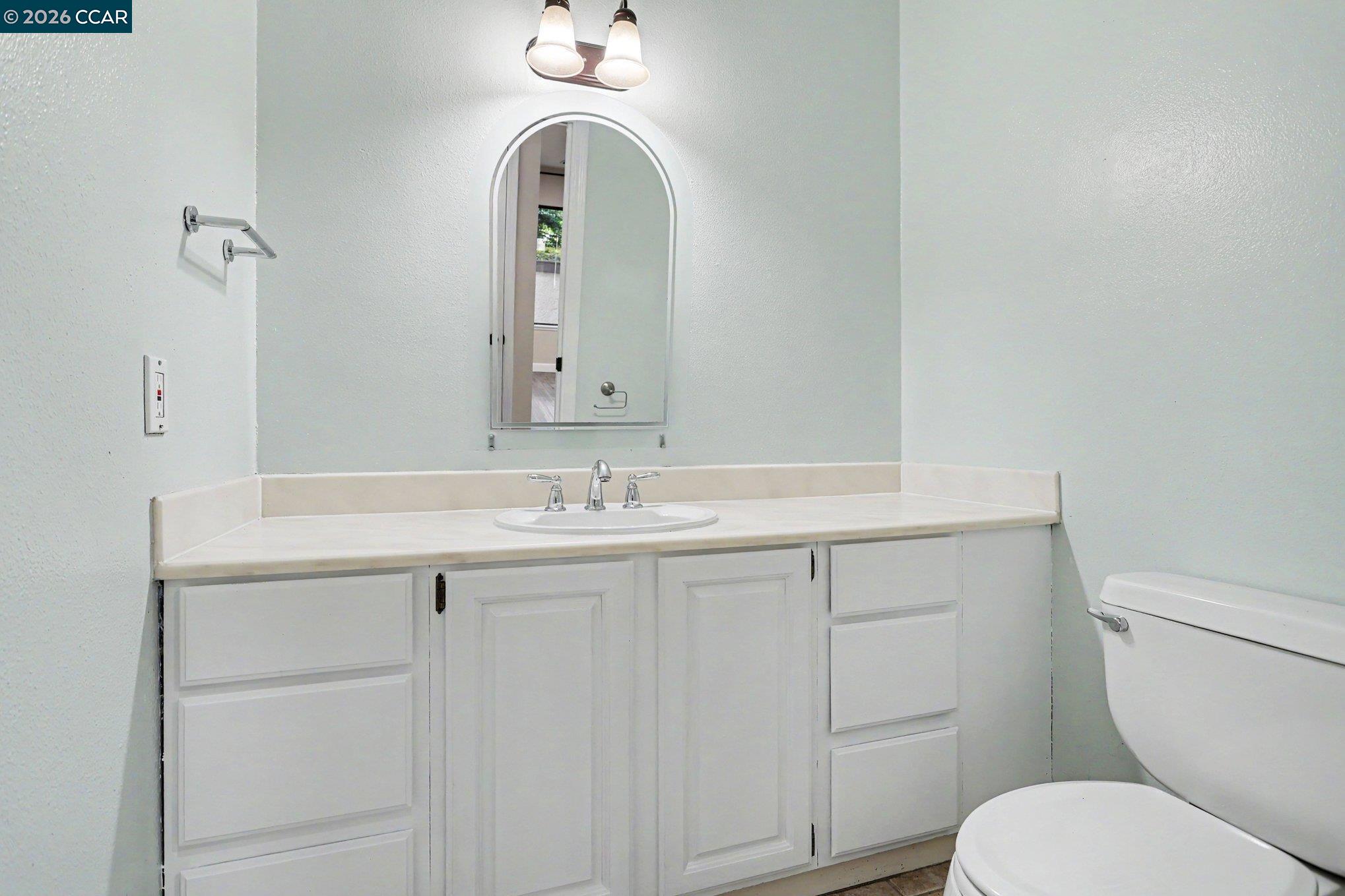 Photo #15: 41132416 Listing: Photo #15