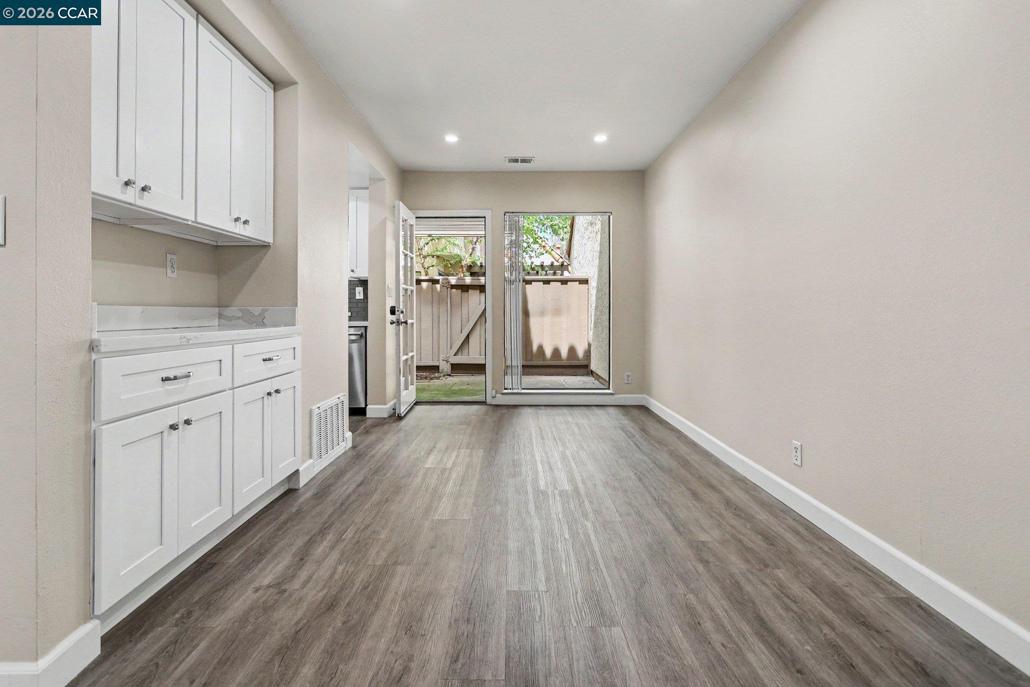 Photo #8: 41132416 Listing: Photo #8