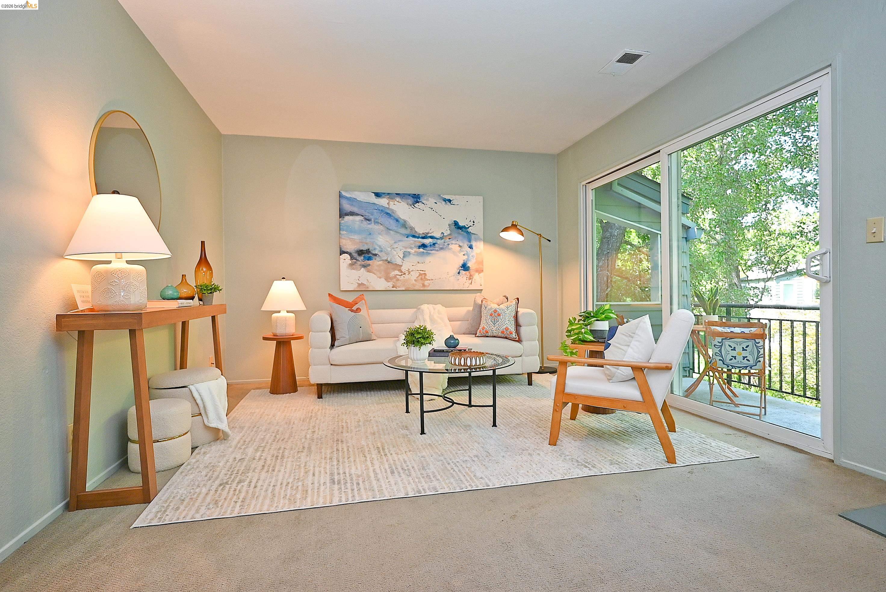 Photo #4: 41132422 Listing: Photo #4