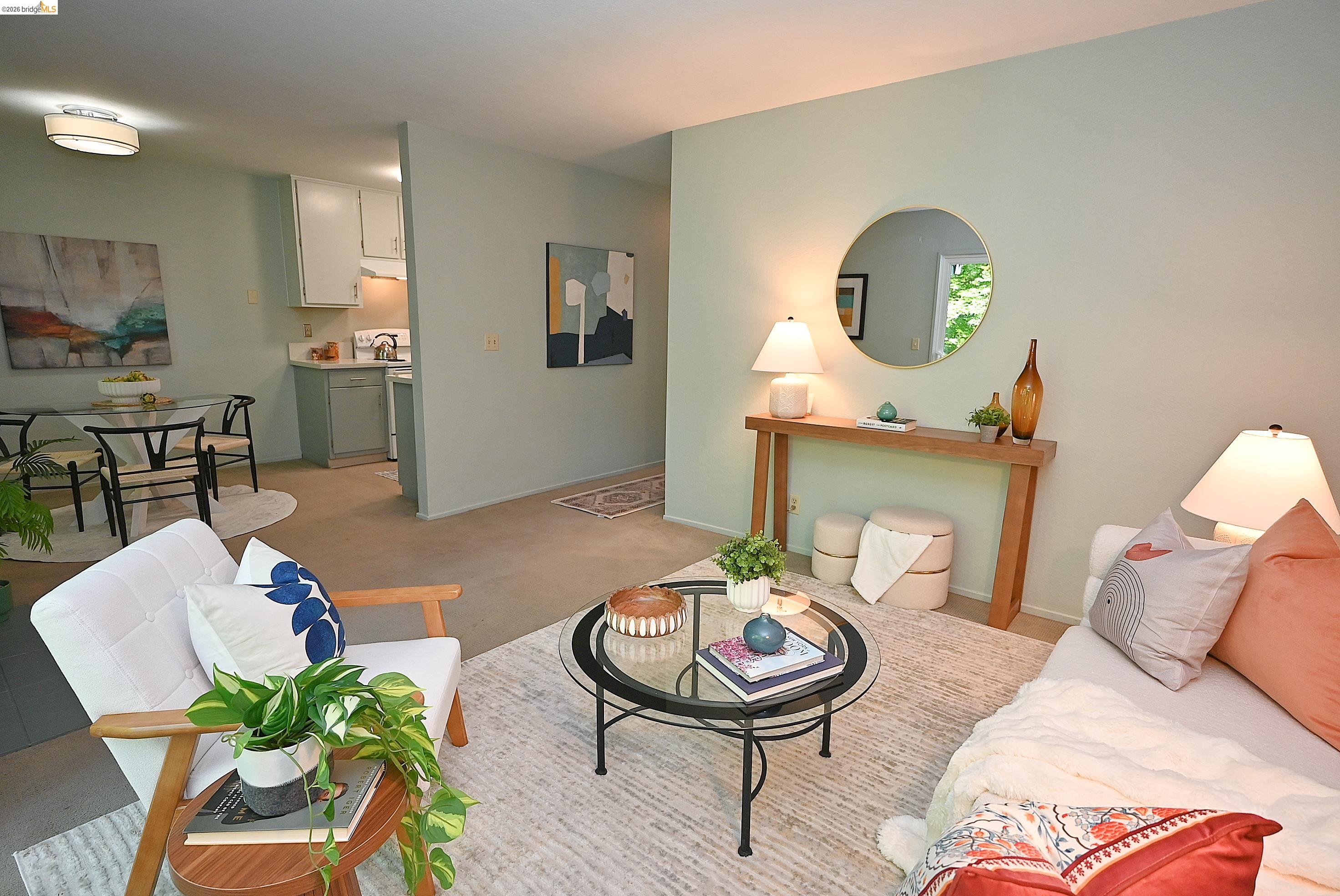 Photo #5: 41132422 Listing: Photo #5