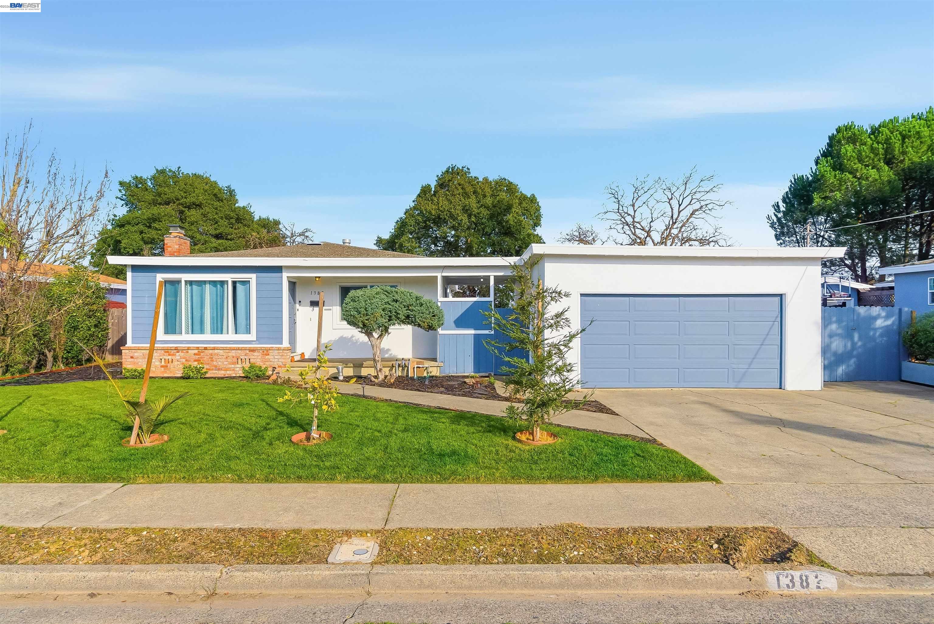 Front Image Thumbnail for BE41132424