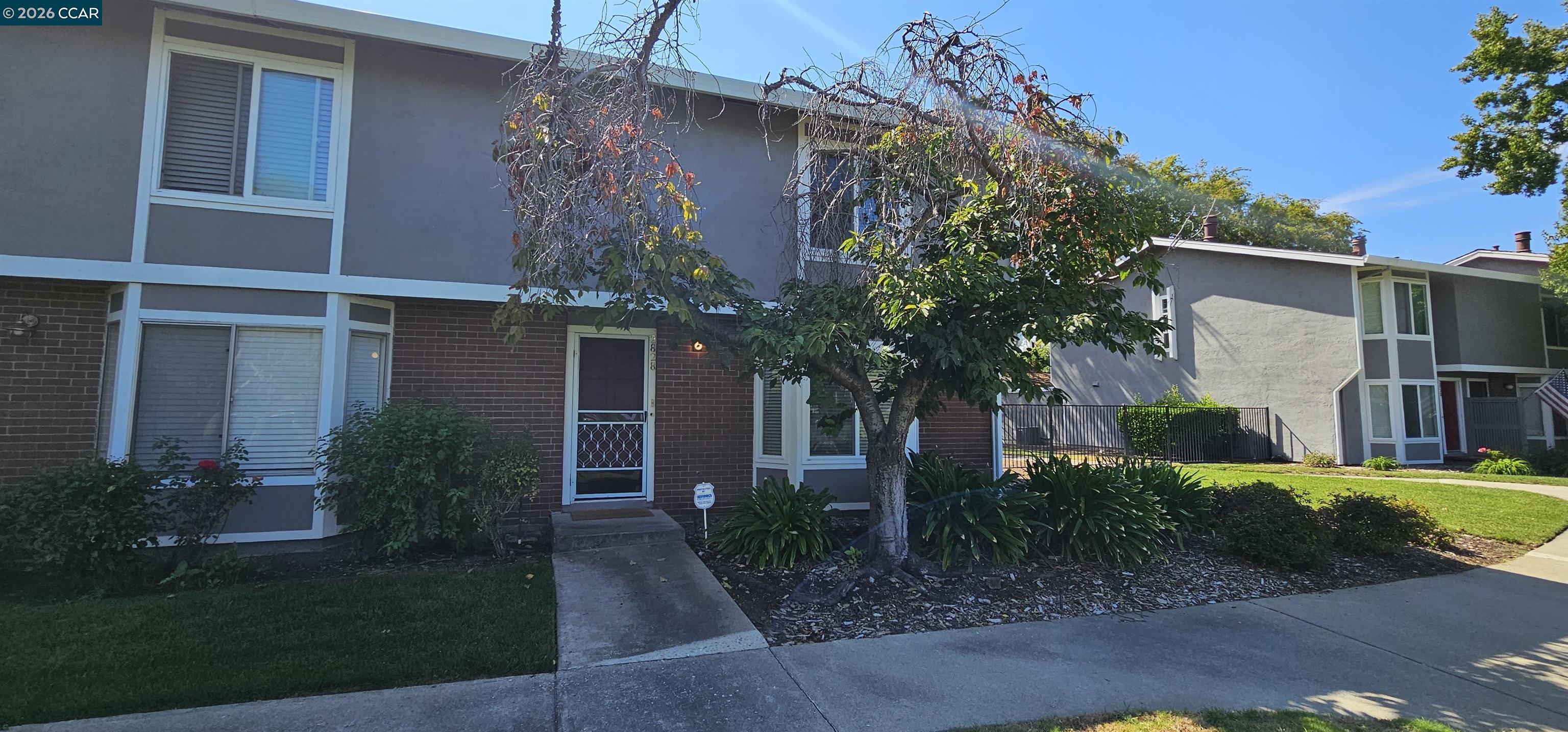 Front Image Thumbnail for CC41132433