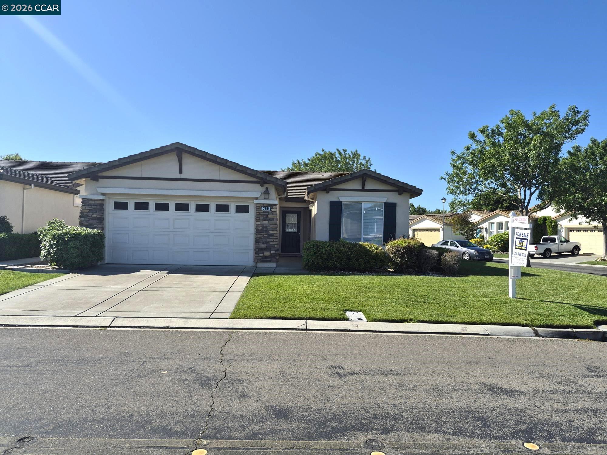 Front Image Thumbnail for CC41132456