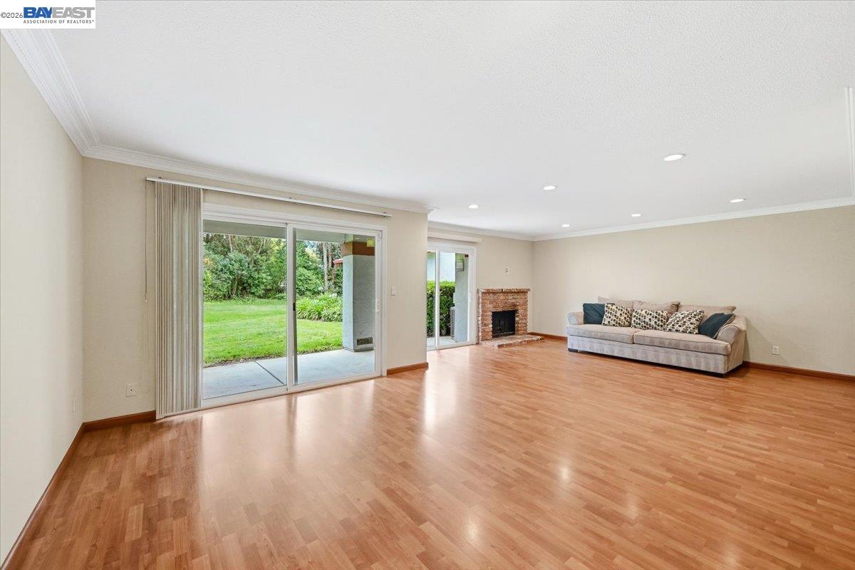 Photo #4: 41132473 Listing: Photo #4