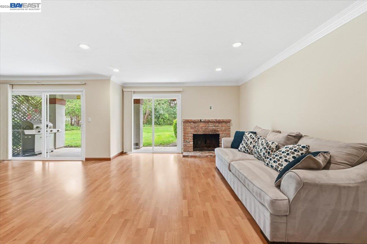 Photo #5: 41132473 Listing: Photo #5
