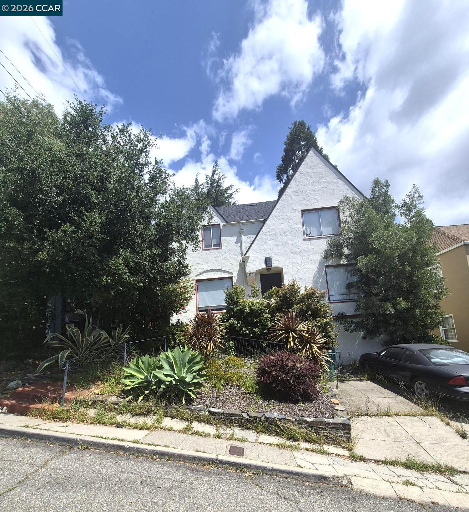 Front Image Thumbnail for CC41132477