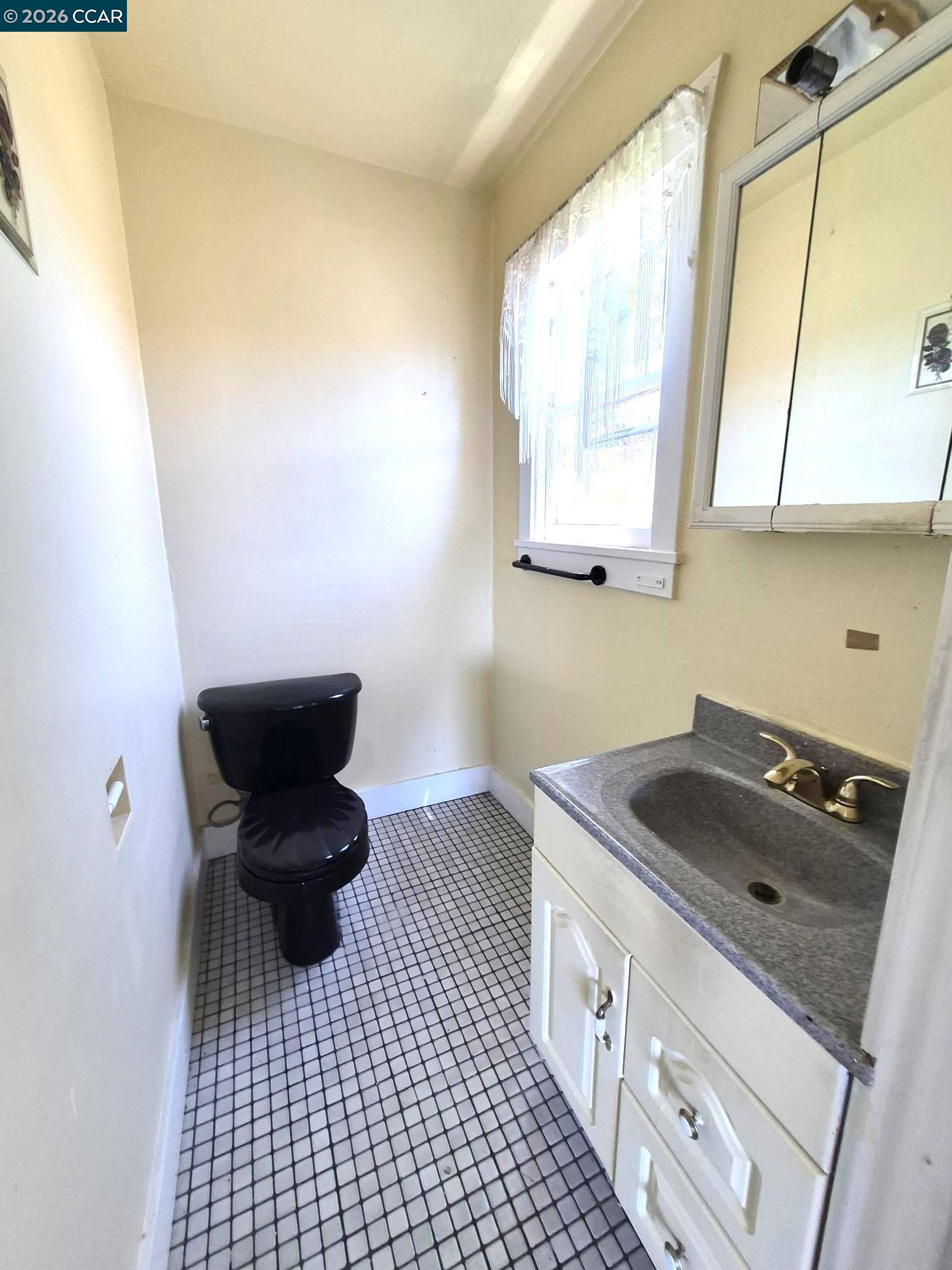 826 Carlston Ave, Oakland CA 94610 — photo 15