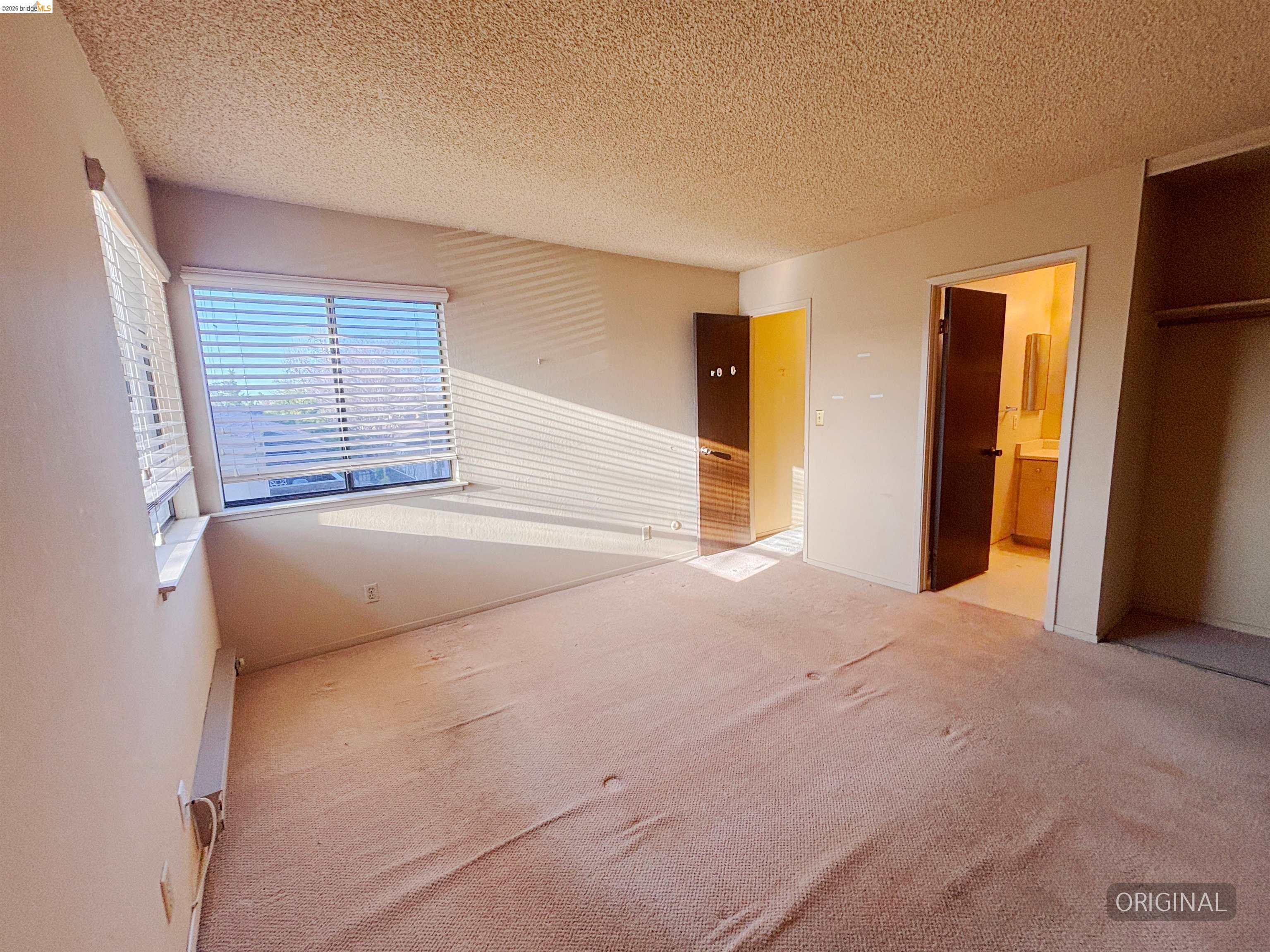 Photo #11: 41132492 Listing: Photo #11