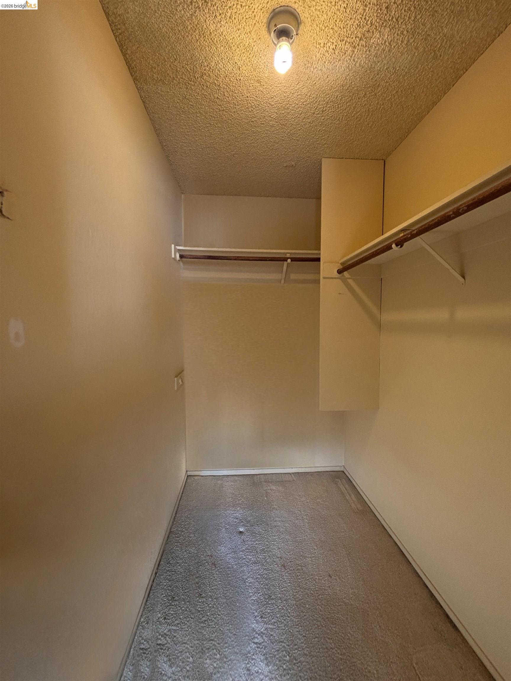 Photo #12: 41132492 Listing: Photo #12