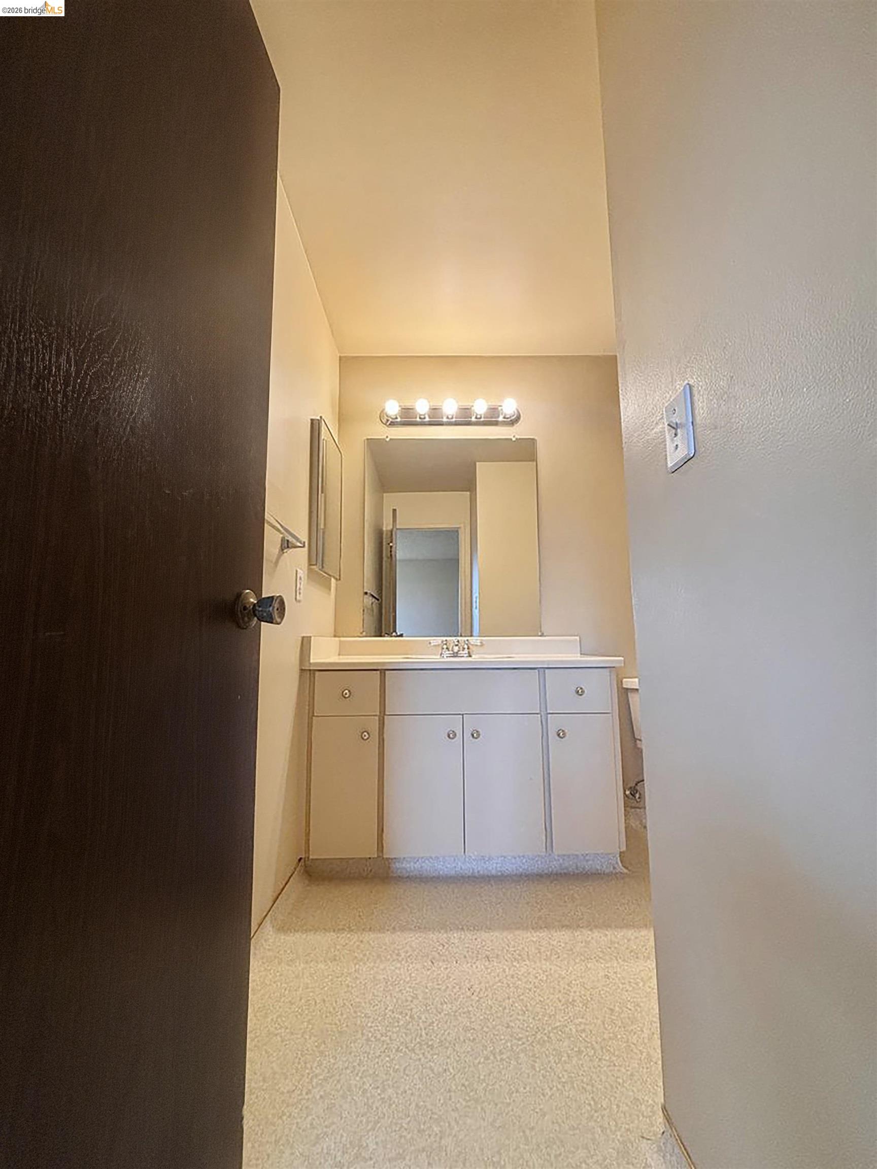 Photo #9: 41132492 Listing: Photo #9