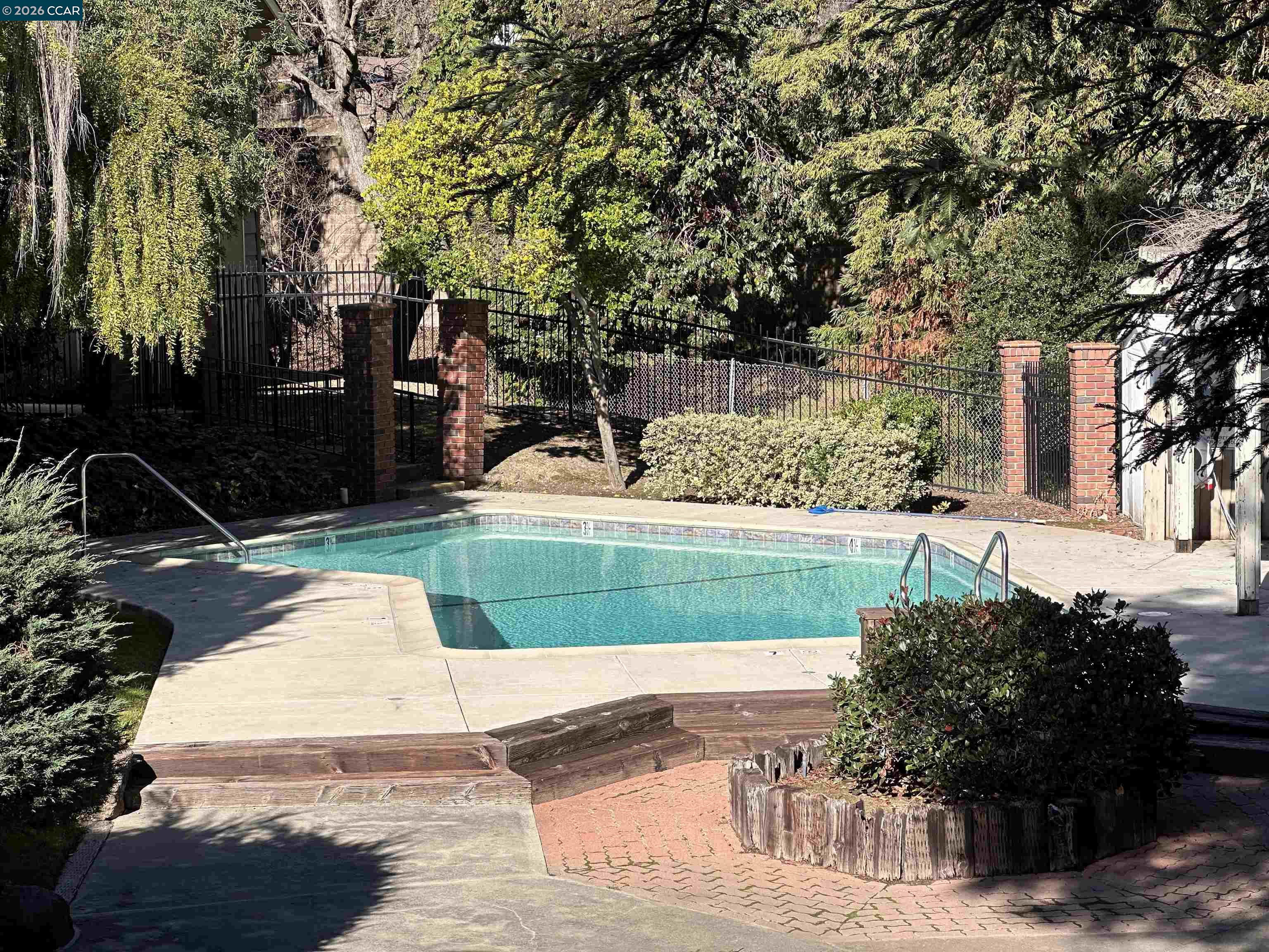 Photo #15: 41132494 Listing: Photo #15