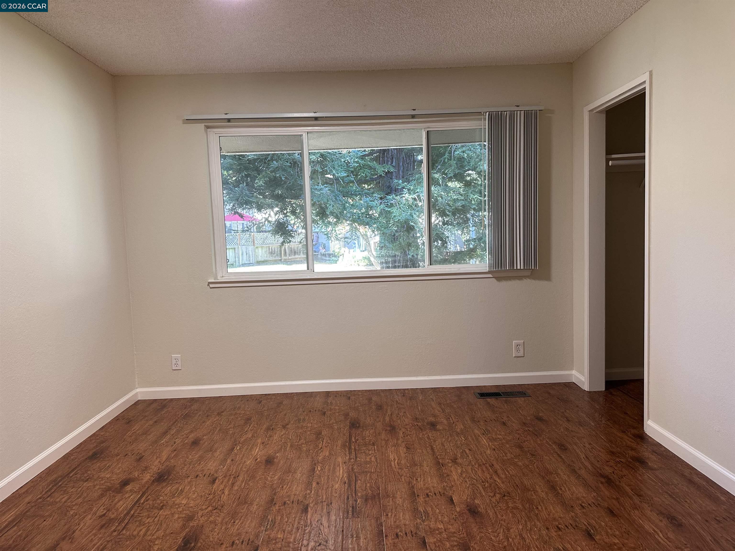 Photo #6: 41132494 Listing: Photo #6