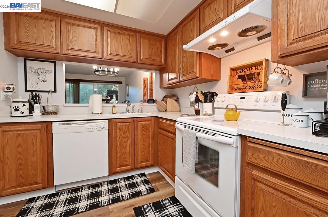 Photo #12: 41132504 Listing: Photo #12