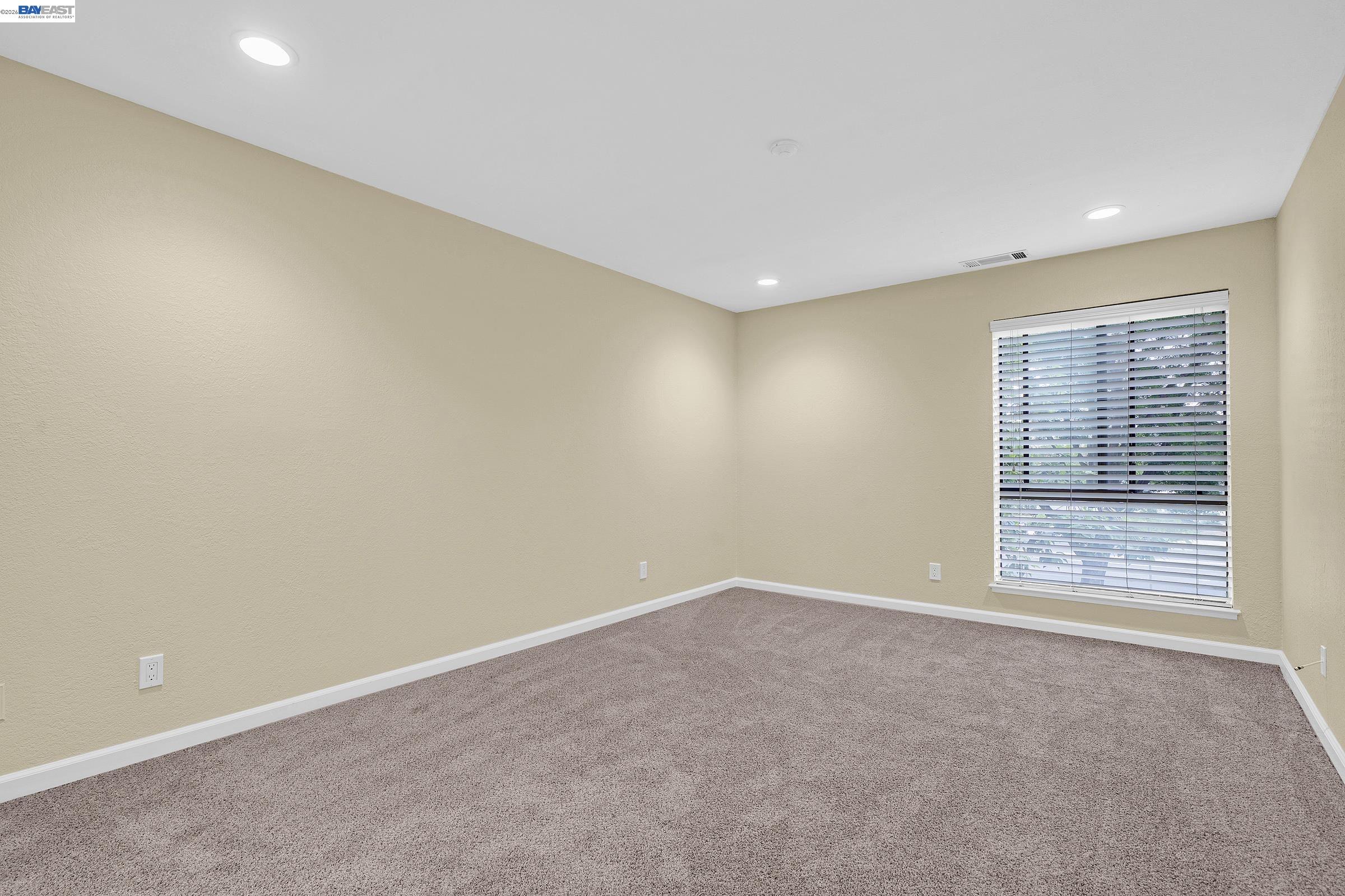 Photo #12: 41132509 Listing: Photo #12