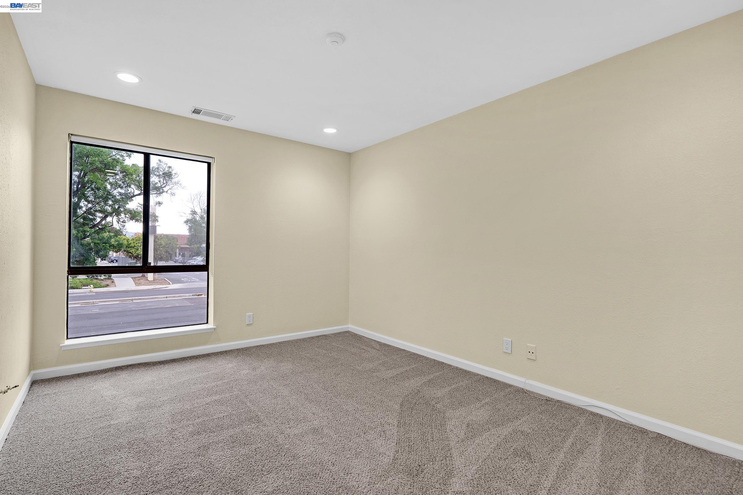 Photo #16: 41132509 Listing: Photo #16