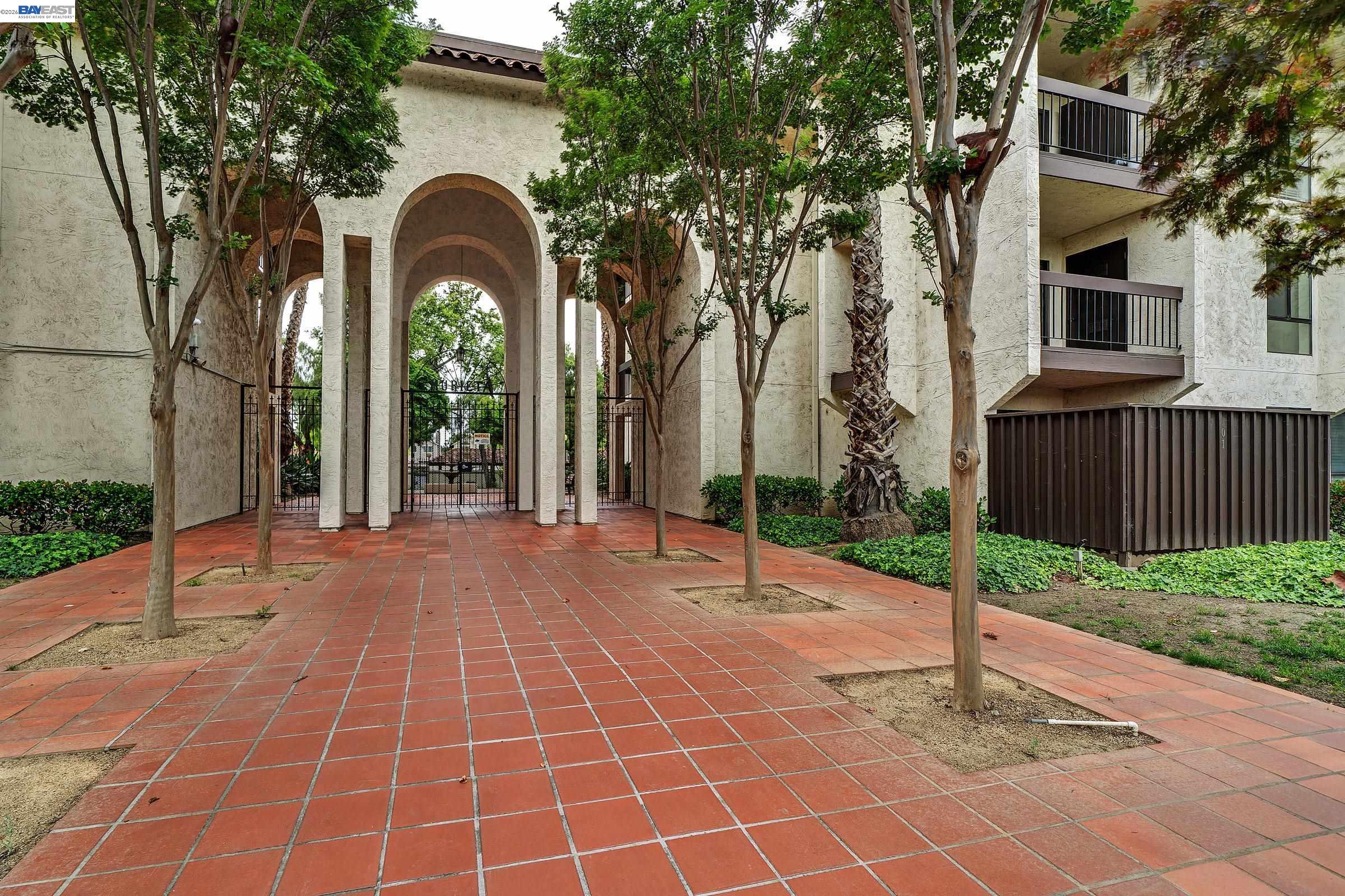 Photo #37: 41132509 Listing: Photo #37