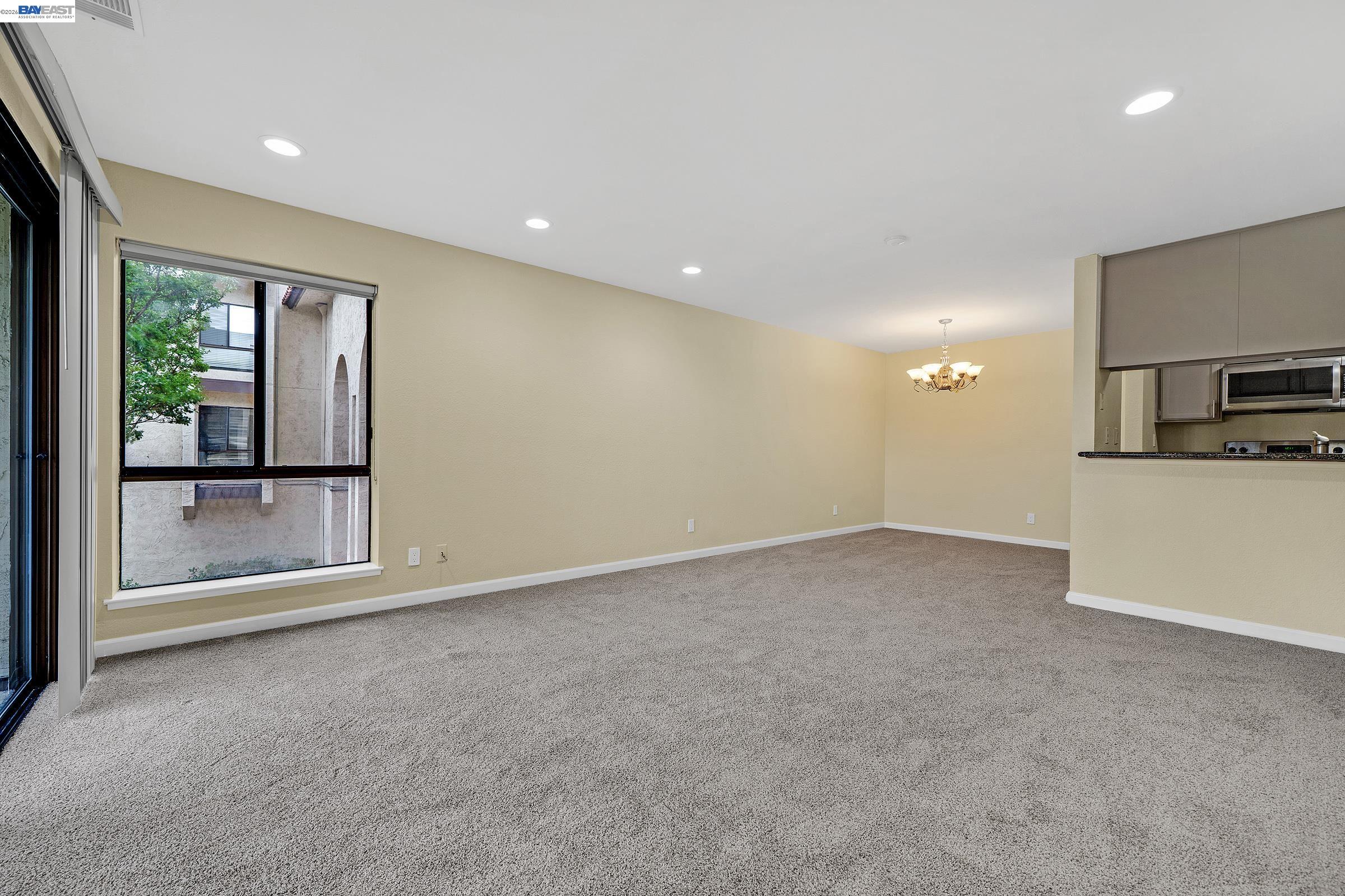 Photo #5: 41132509 Listing: Photo #5