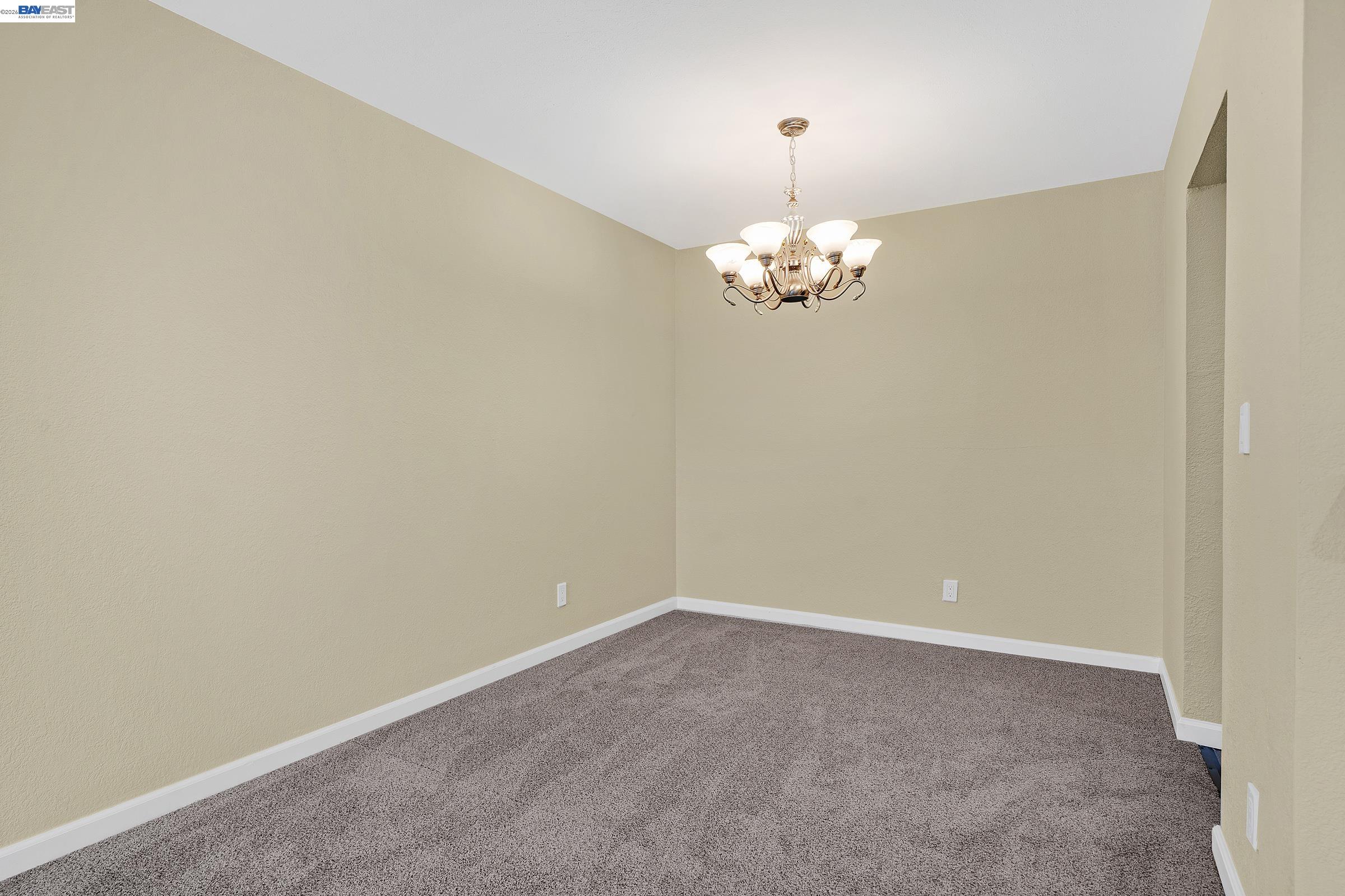 Photo #6: 41132509 Listing: Photo #6