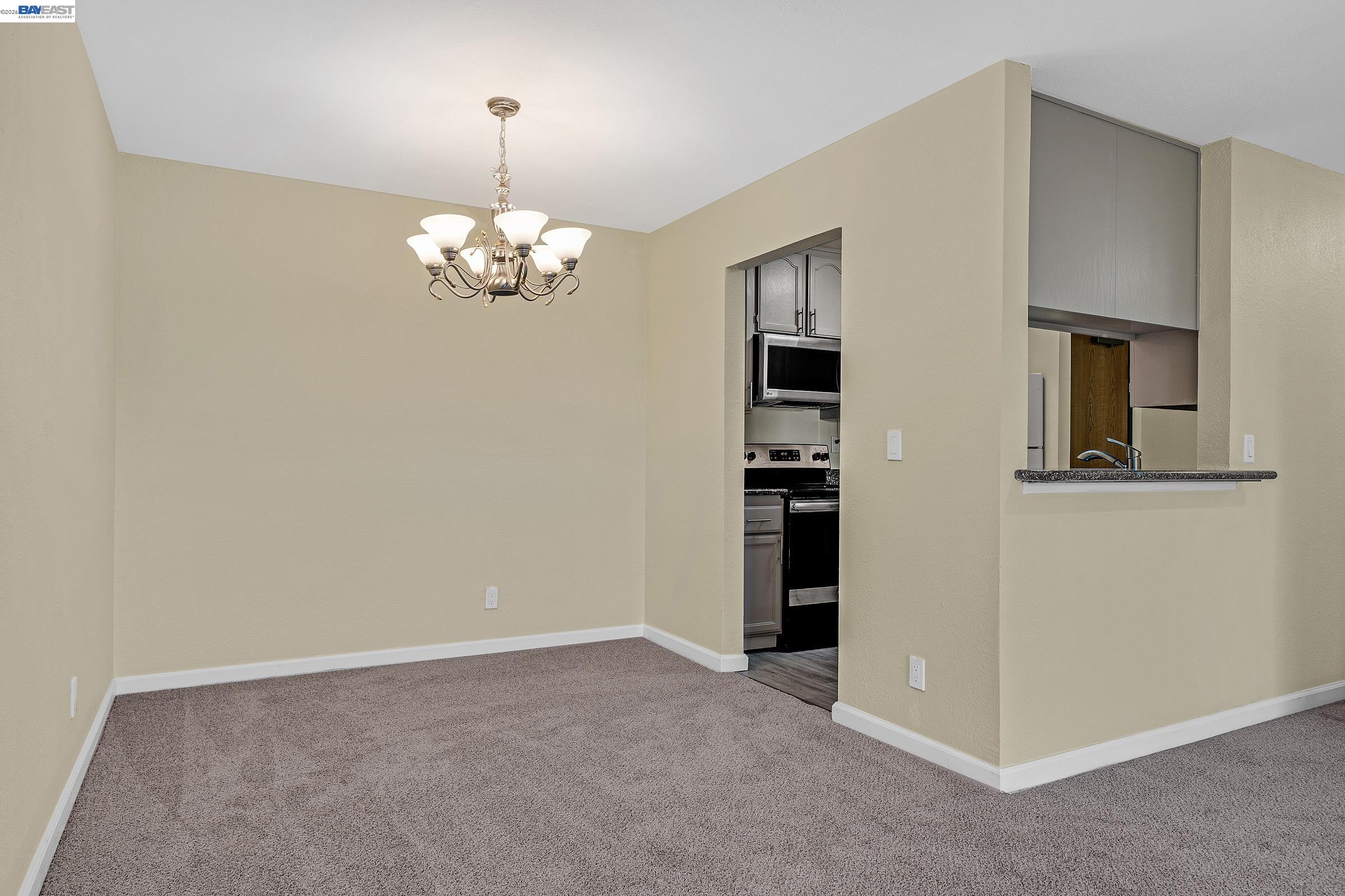 Photo #7: 41132509 Listing: Photo #7