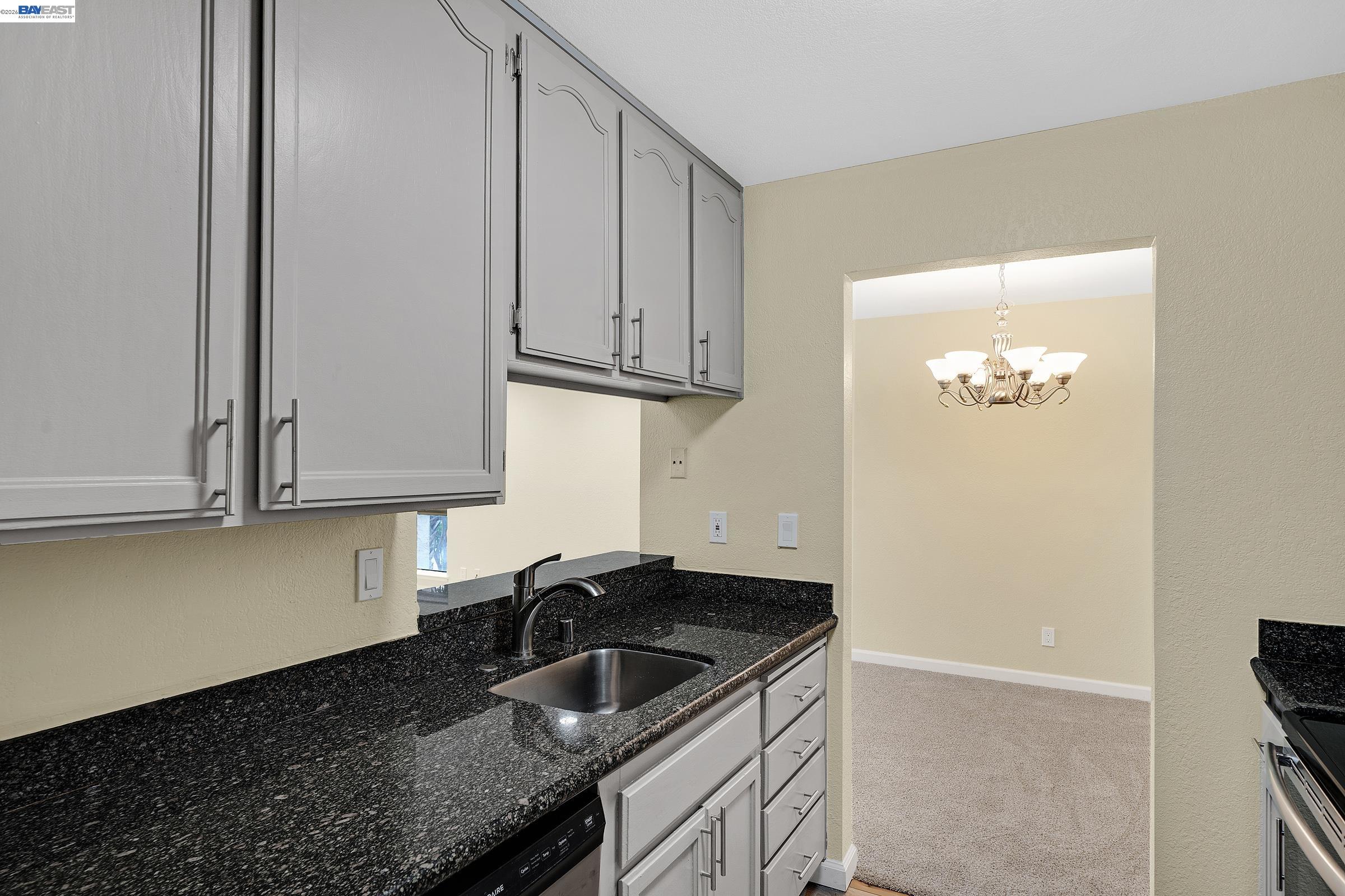 Photo #10: 41132509 Listing: Photo #10