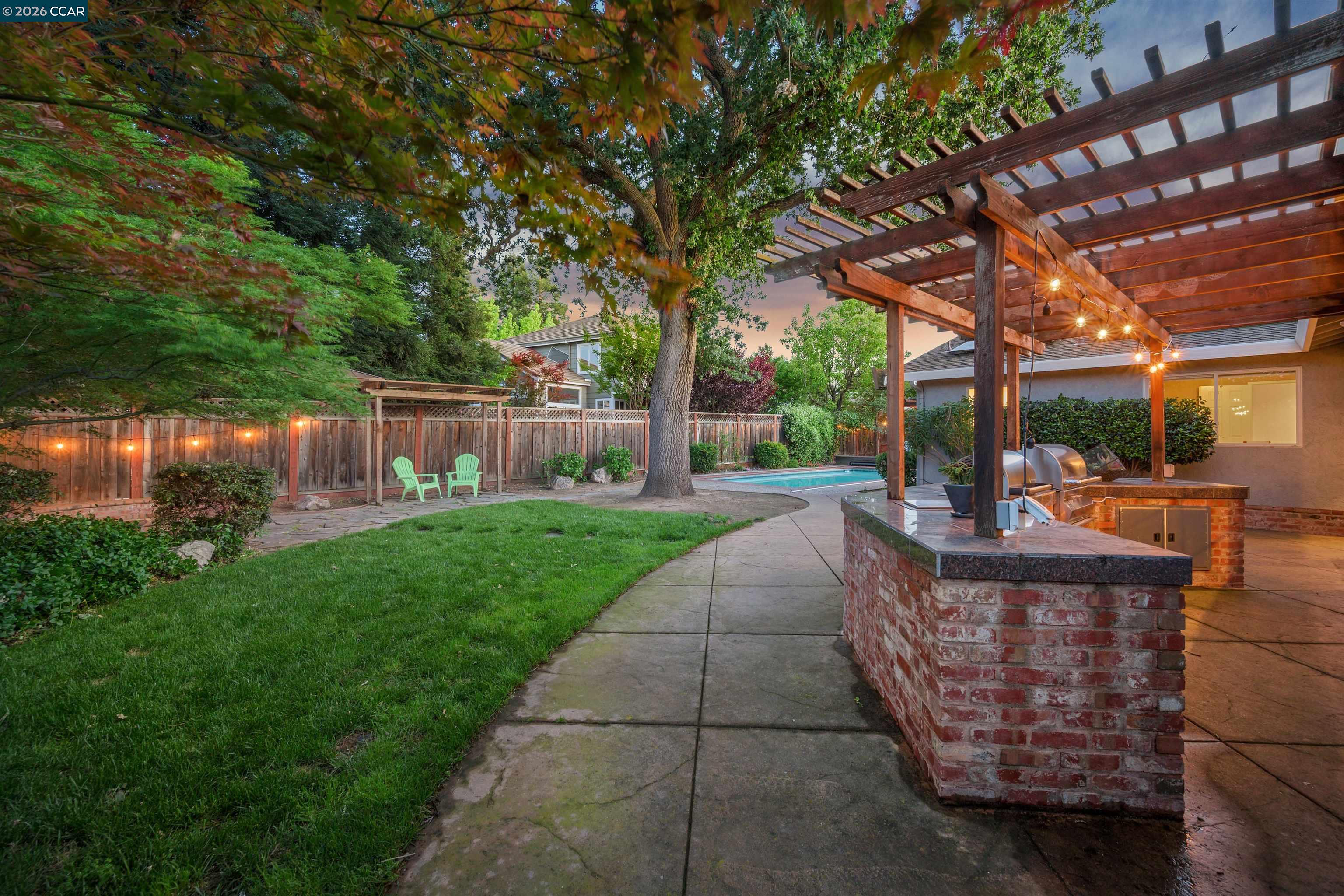 Front Image Thumbnail for CC41132513