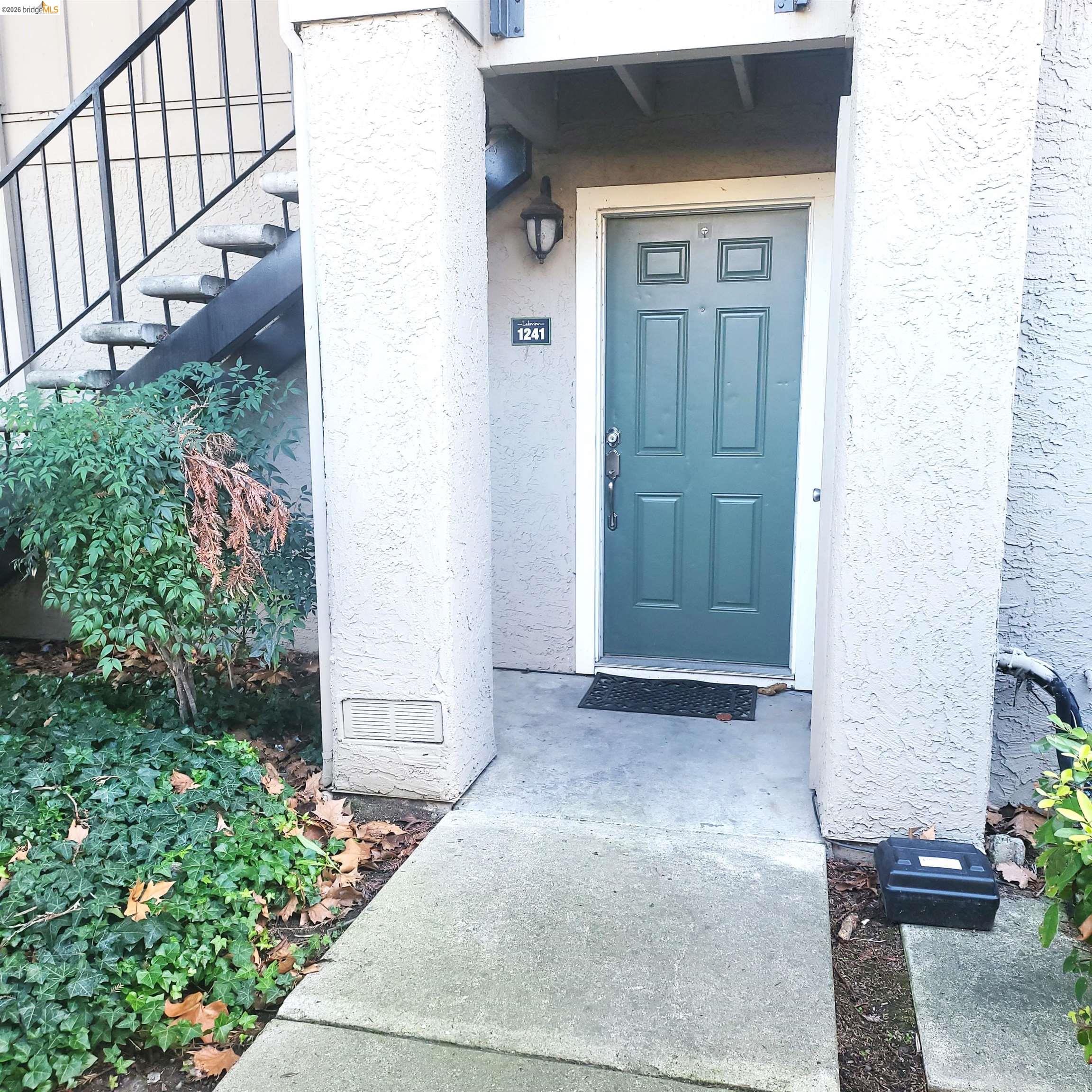 Photo #2: 41132518 Listing: Photo #2