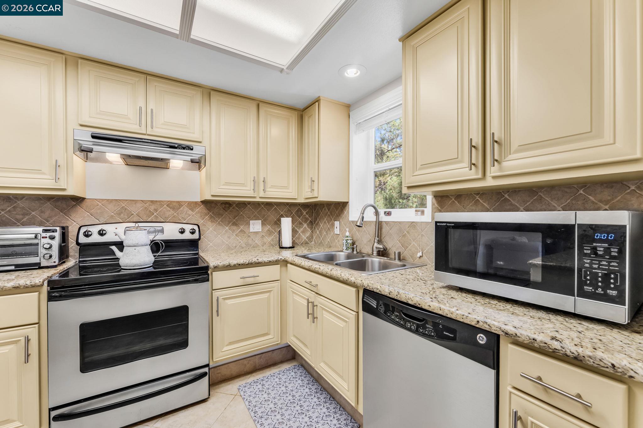 Photo #13: 41132519 Listing: Photo #13