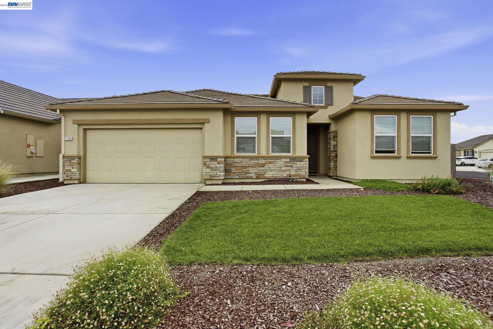 Front Image Thumbnail for BE41132522