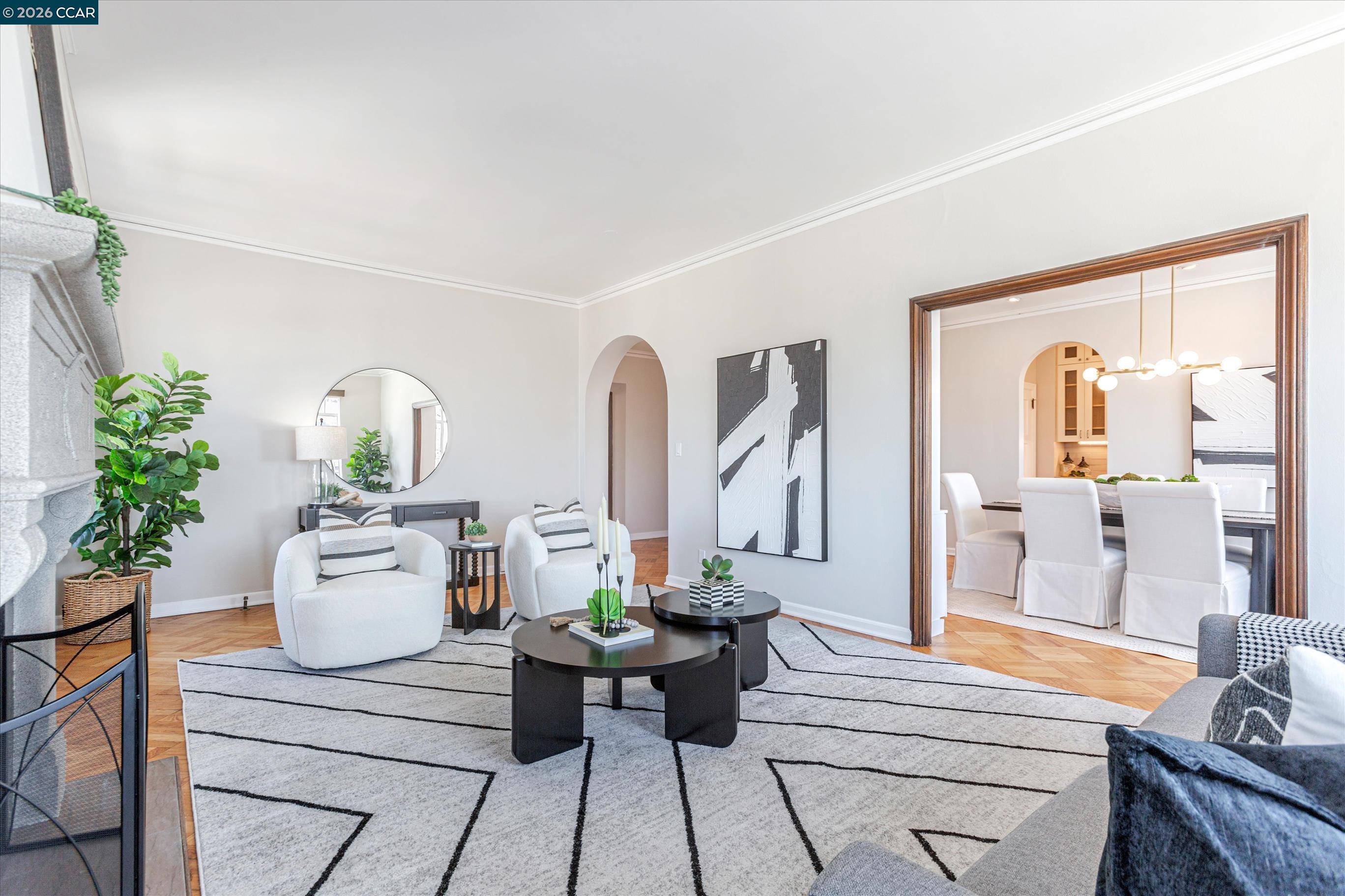 Photo #8: 41132528 Listing: Photo #8