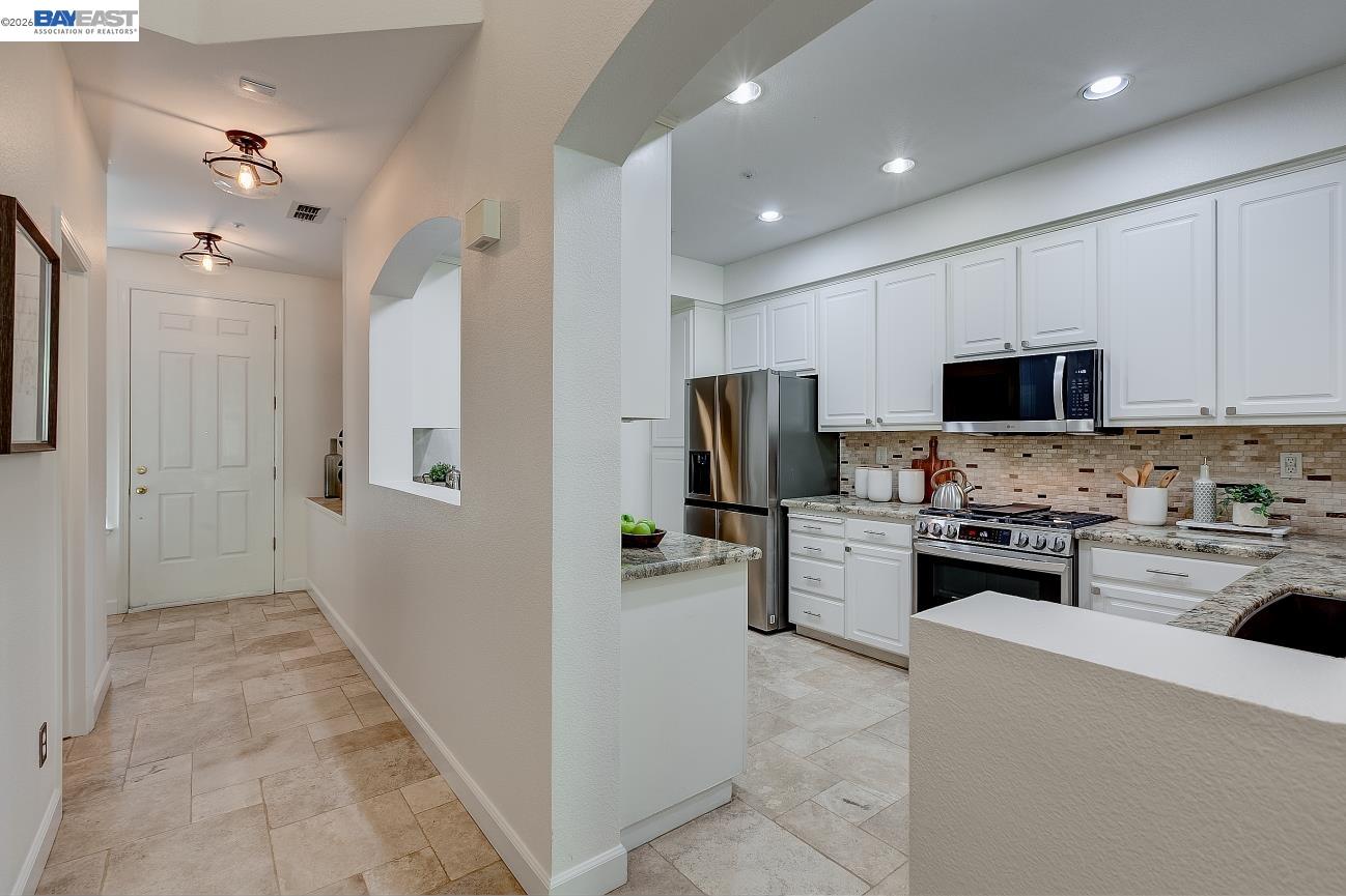 Photo #6: 41132533 Listing: Photo #6