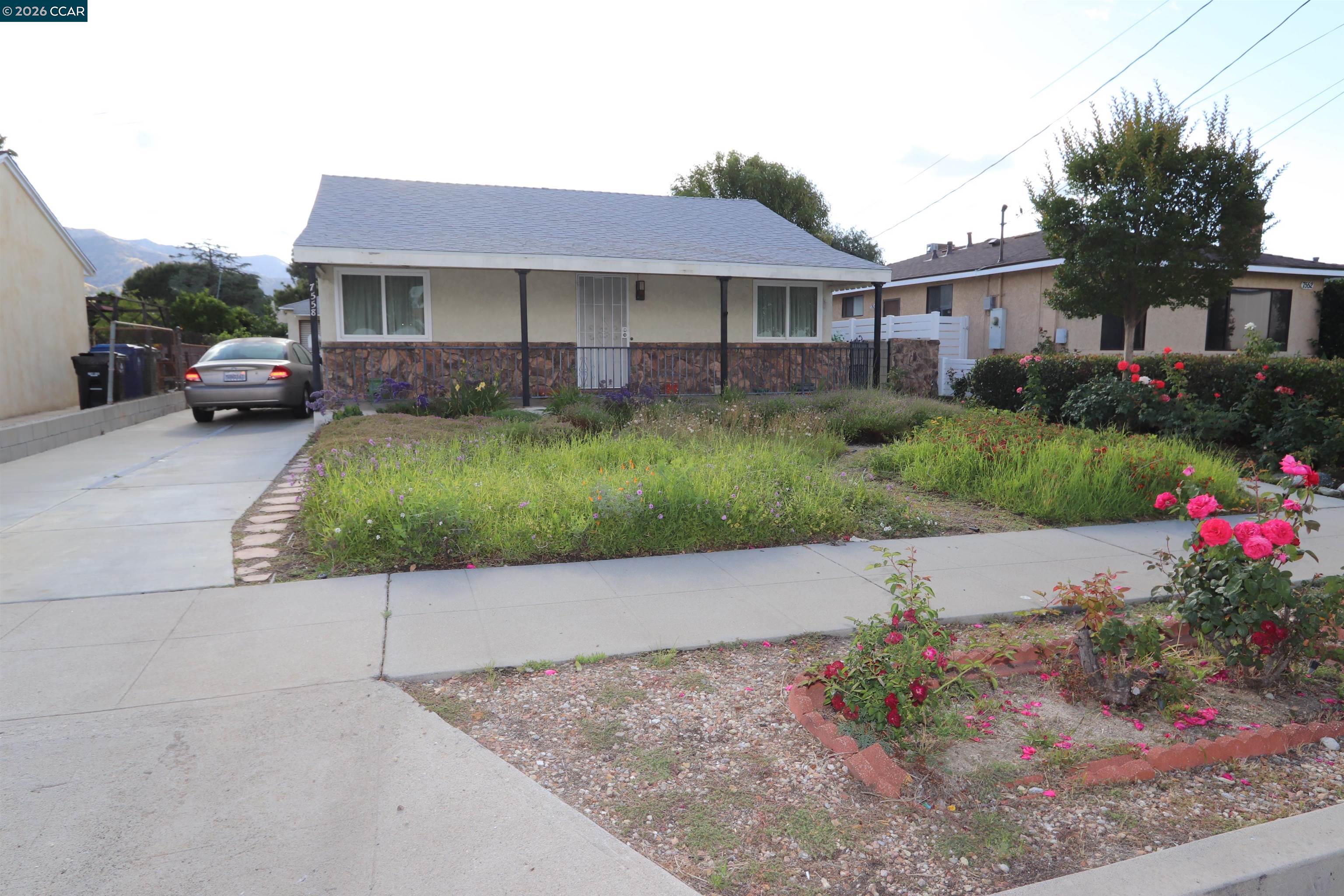 Front Image Thumbnail for CC41132545