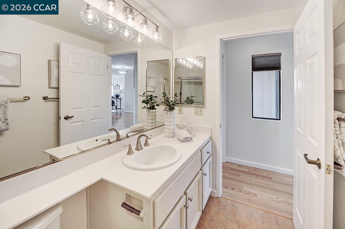 Photo #44: 41132552 Listing: Photo #44