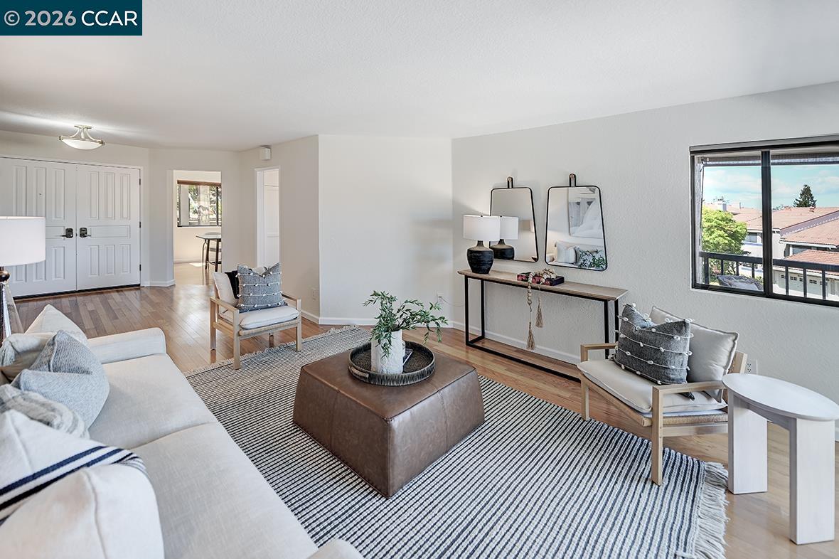 Photo #7: 41132552 Listing: Photo #7