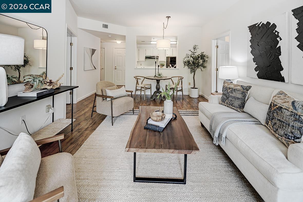 Photo #15: 41132553 Listing: Photo #15