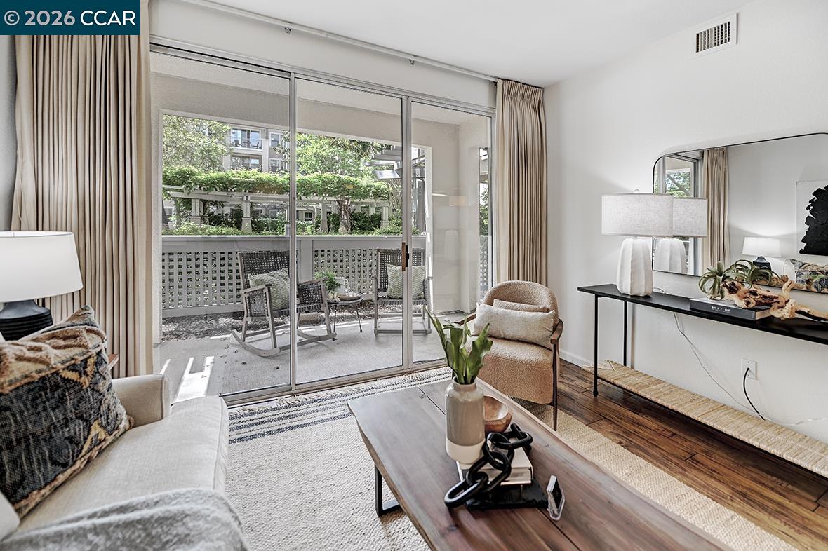 Photo #8: 41132553 Listing: Photo #8