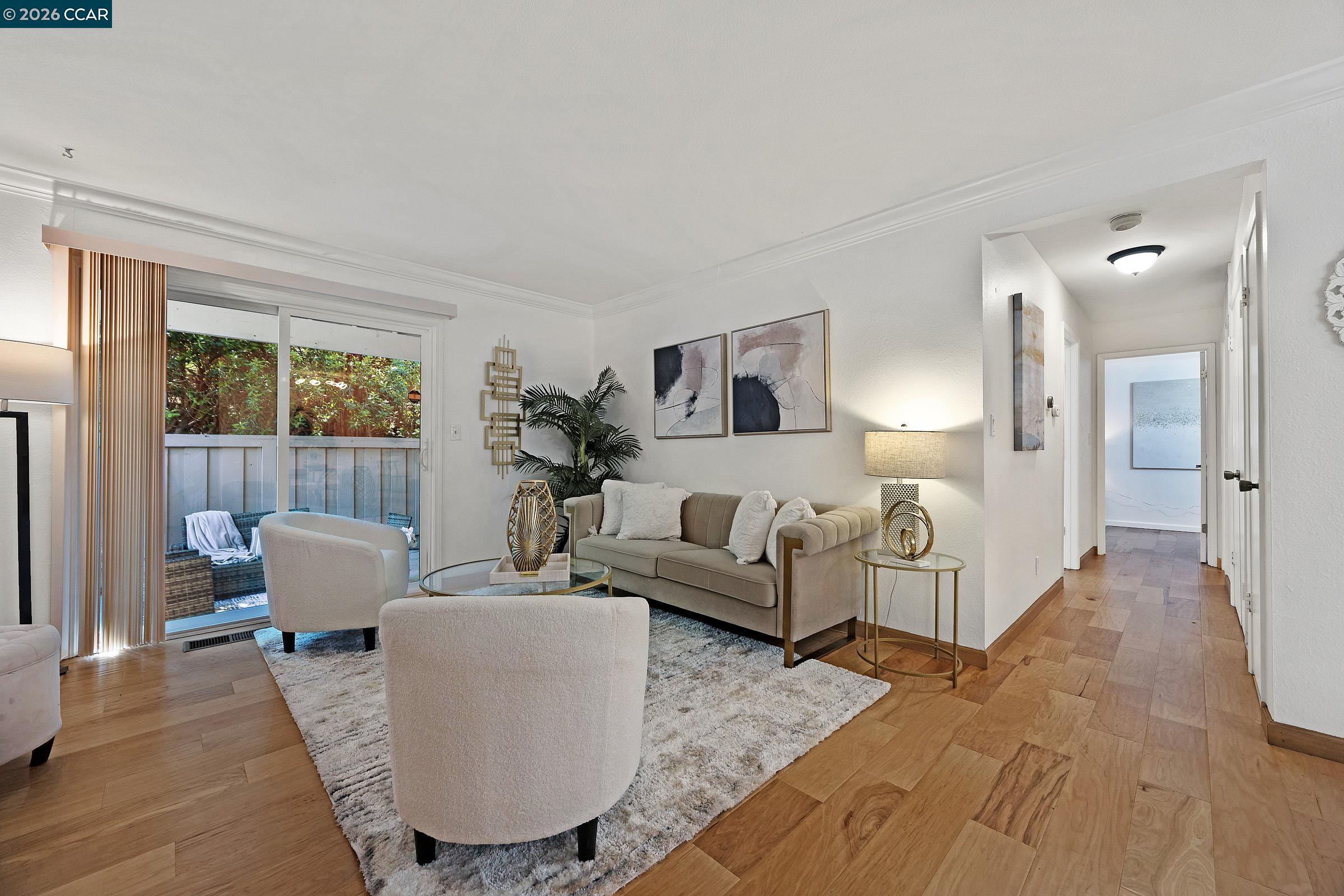 Photo #2: 41132560 Listing: Photo #2