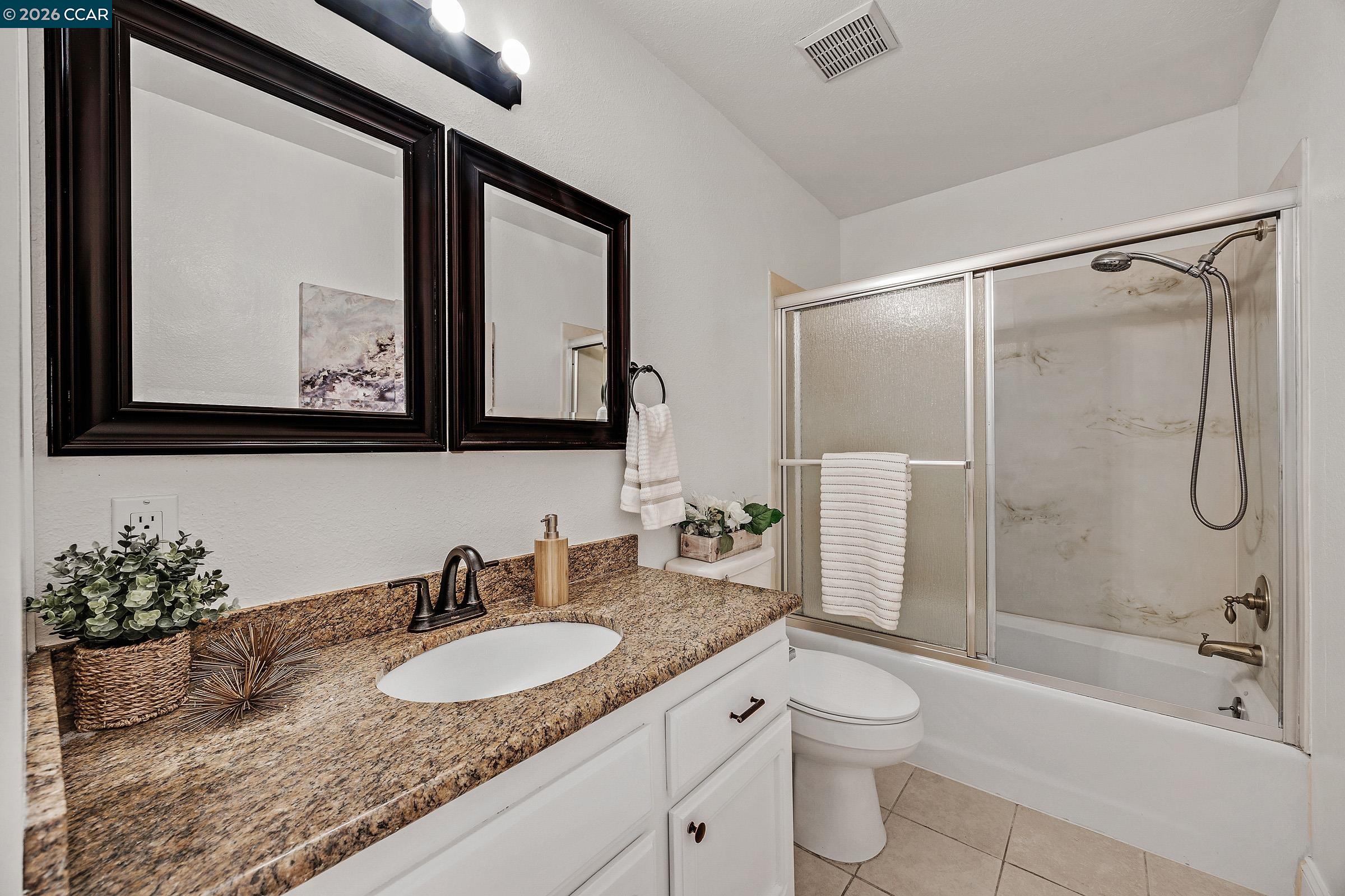 Photo #16: 41132560 Listing: Photo #16