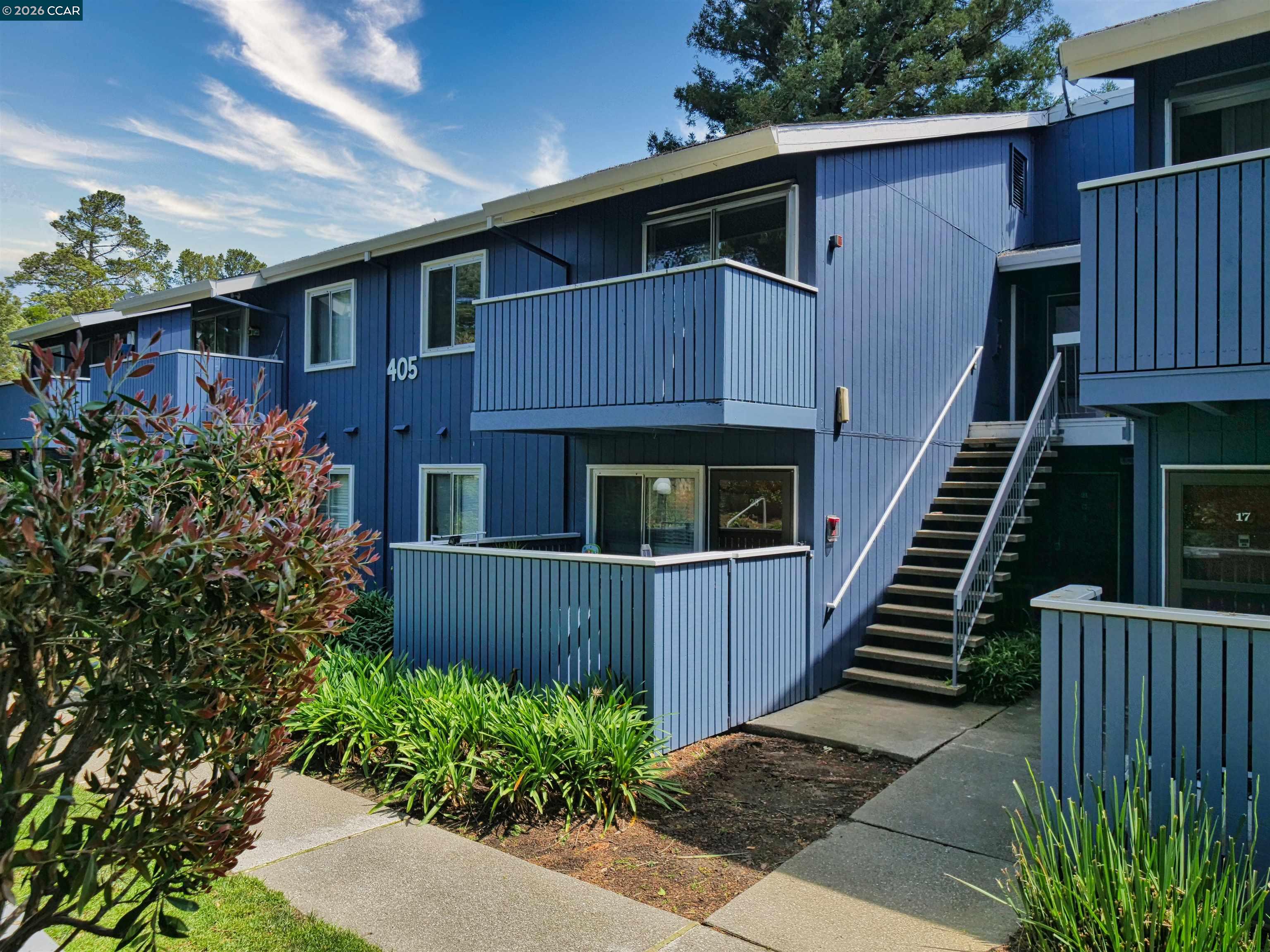 Front Image Thumbnail for CC41132570