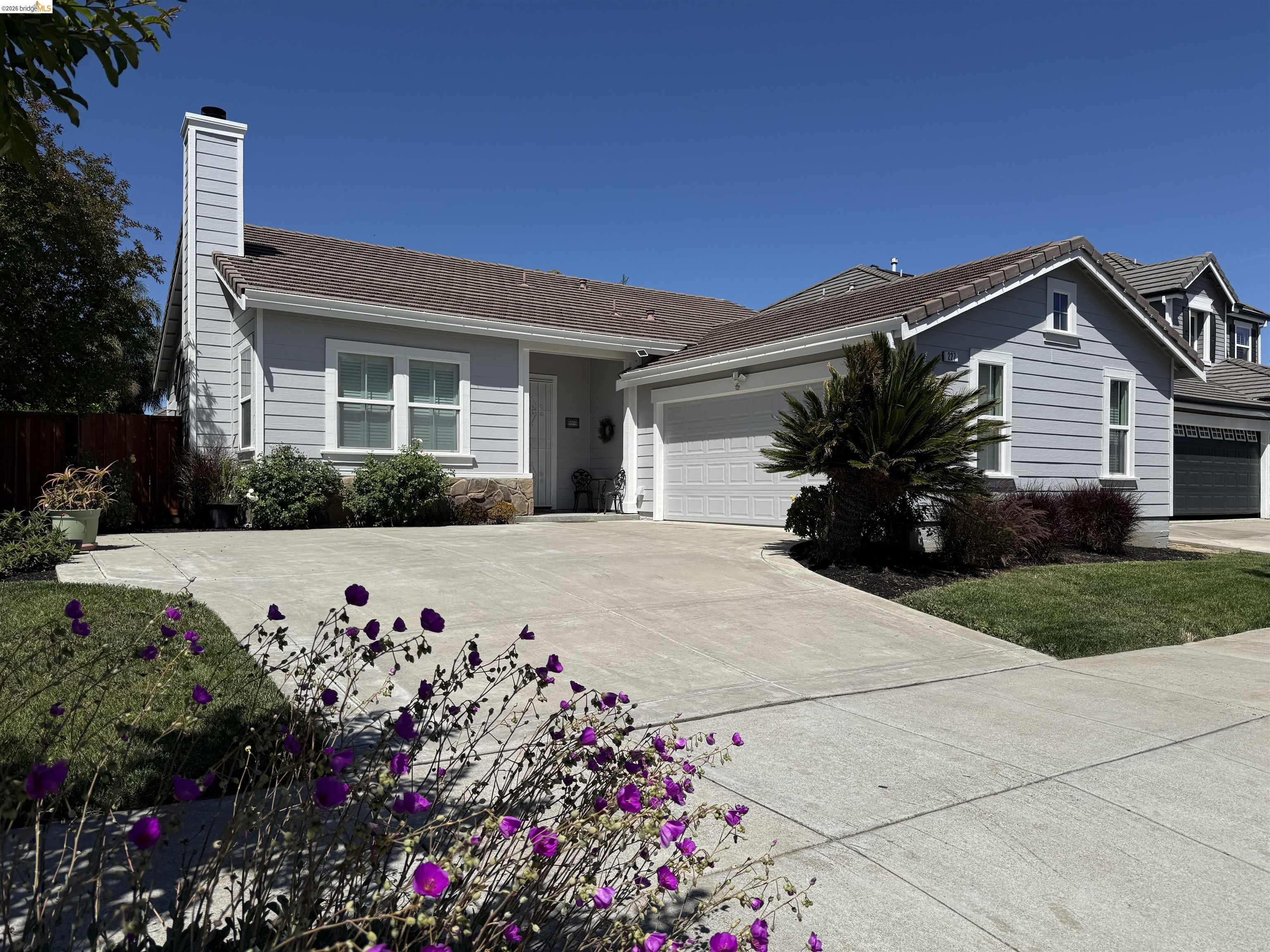 Front Image Thumbnail for EB41132573