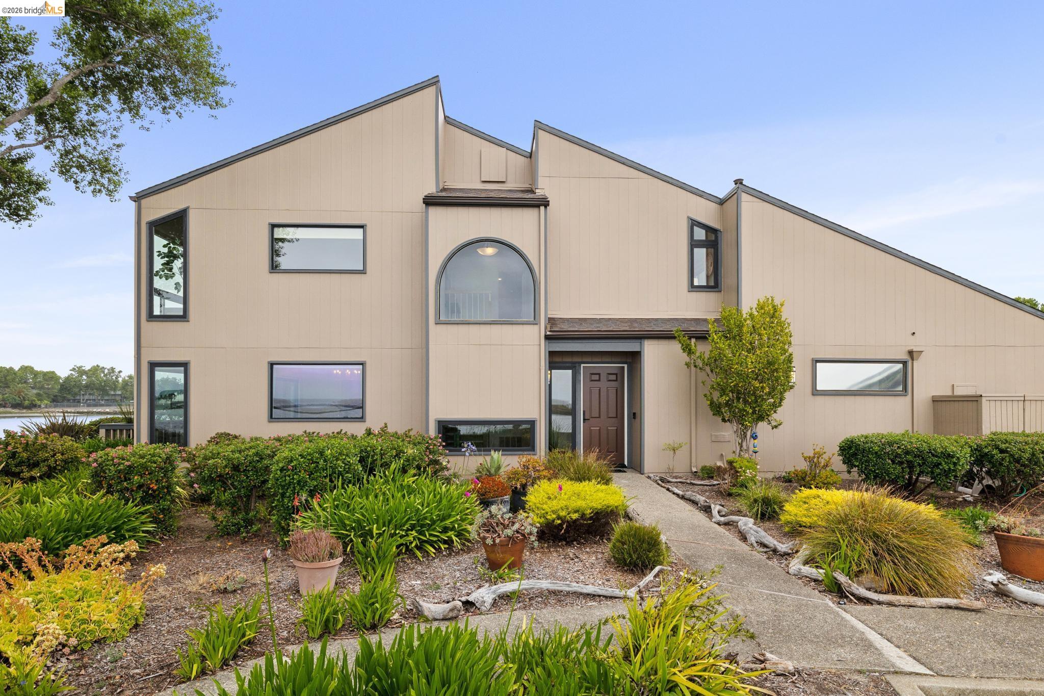 Photo #1: 41132586 Listing: Photo #1