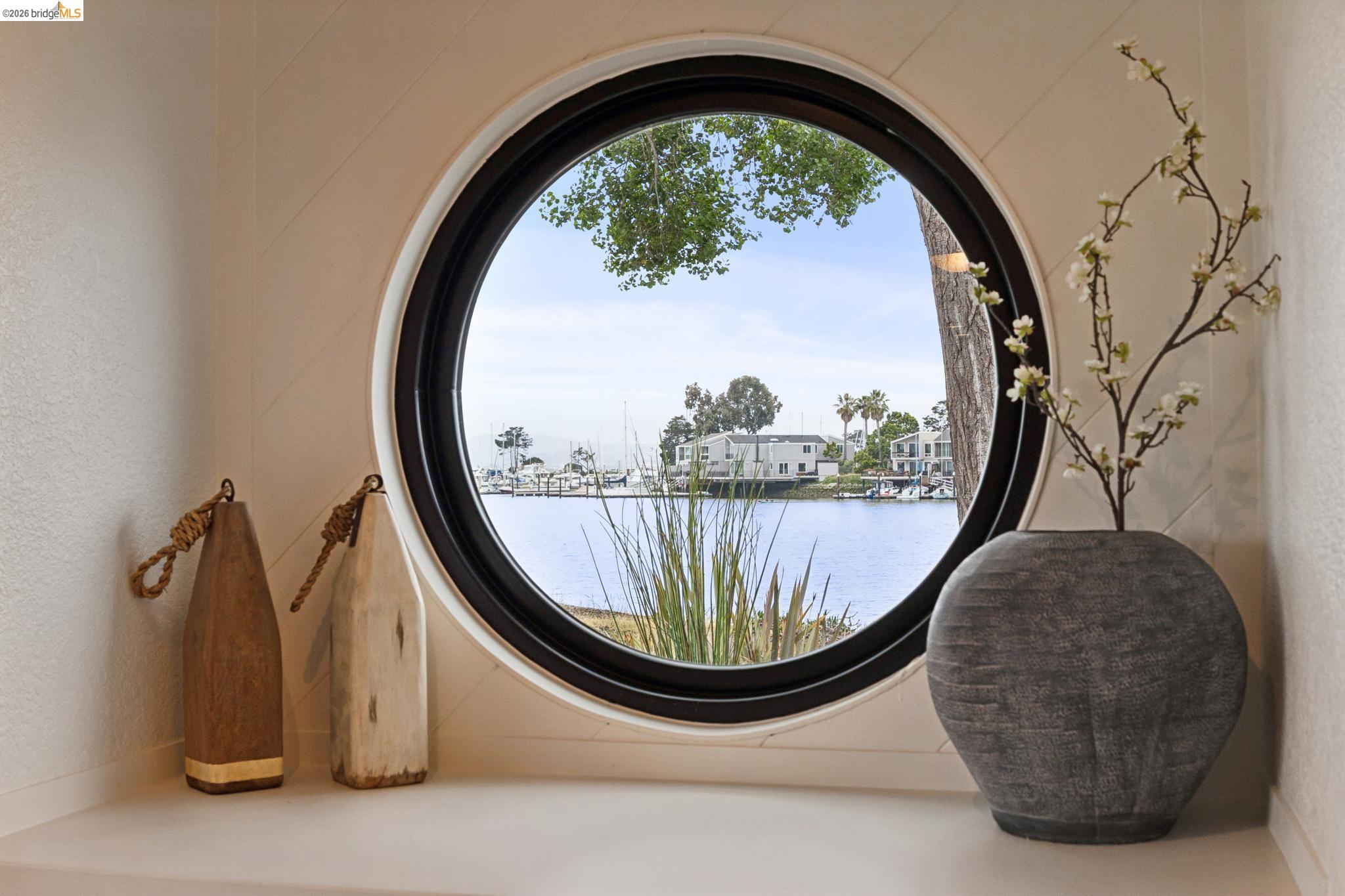 Photo #2: 41132586 Listing: Photo #2