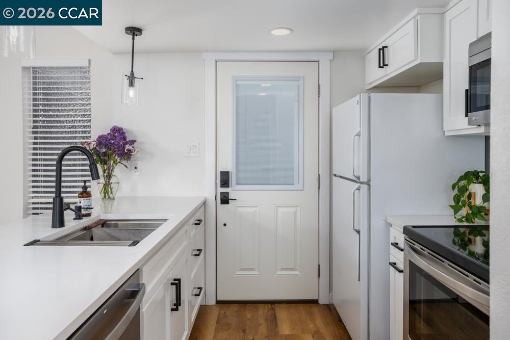 Photo #9: 41132591 Listing: Photo #9