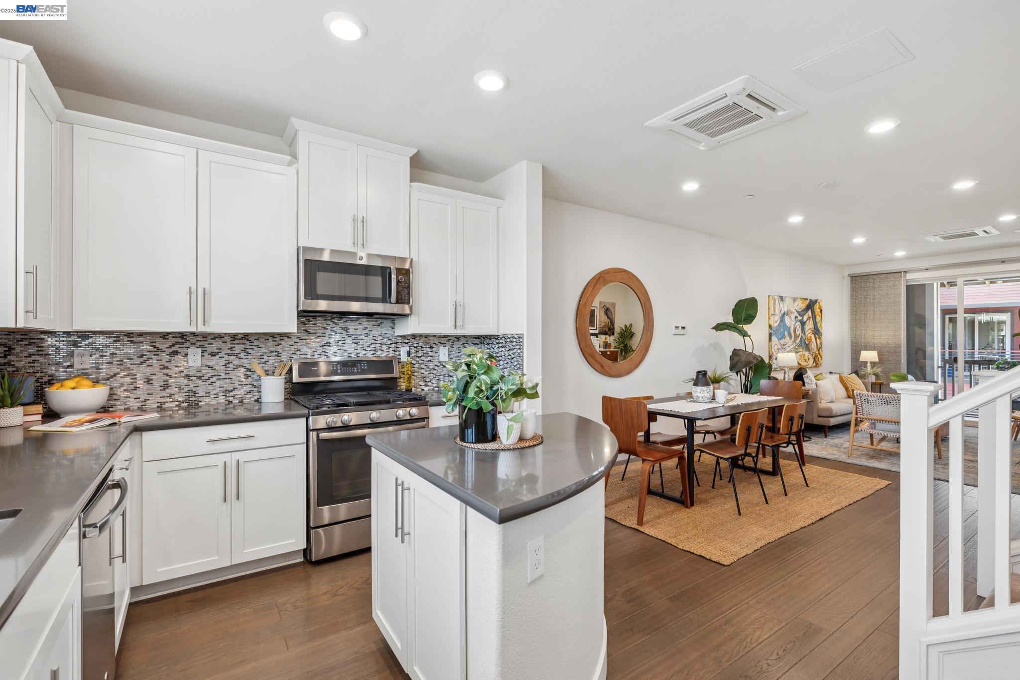 Photo #13: 41132598 Listing: Photo #13