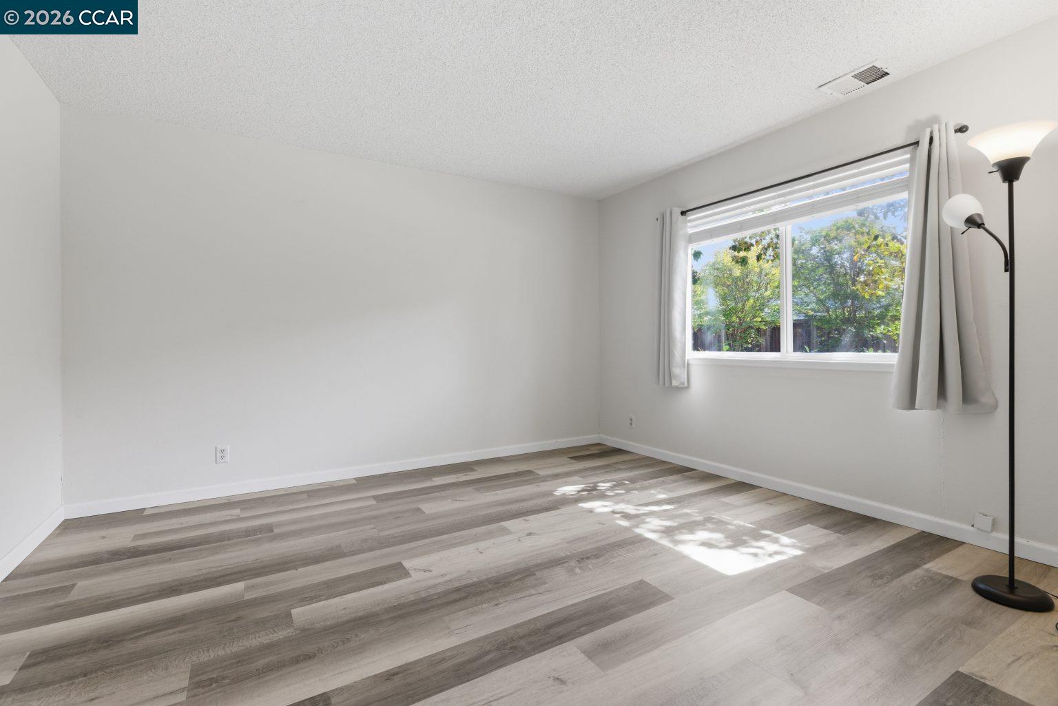 Photo #12: 41132609 Listing: Photo #12